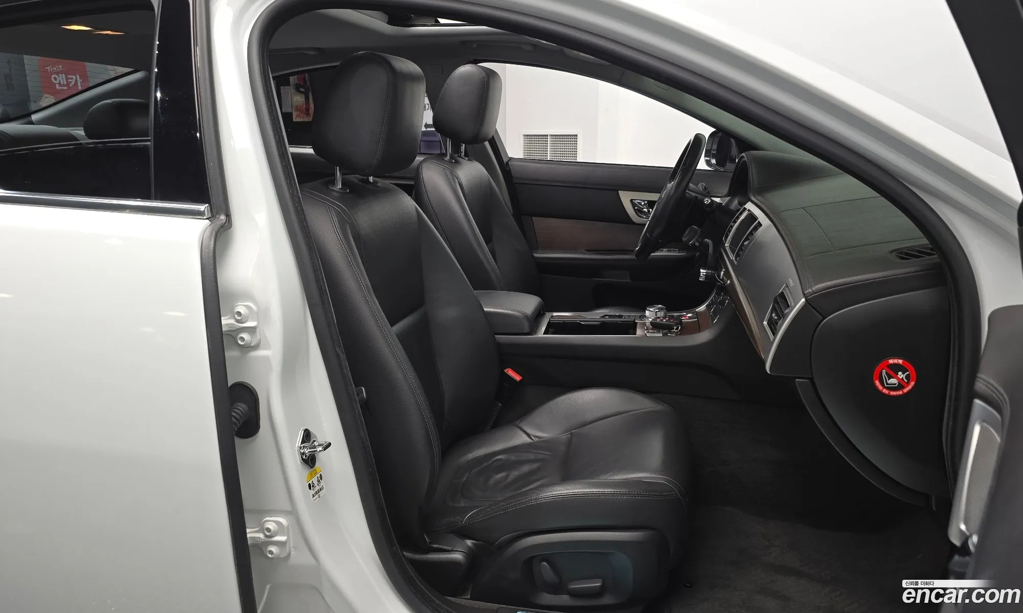 Jaguar XF 2014 — 4