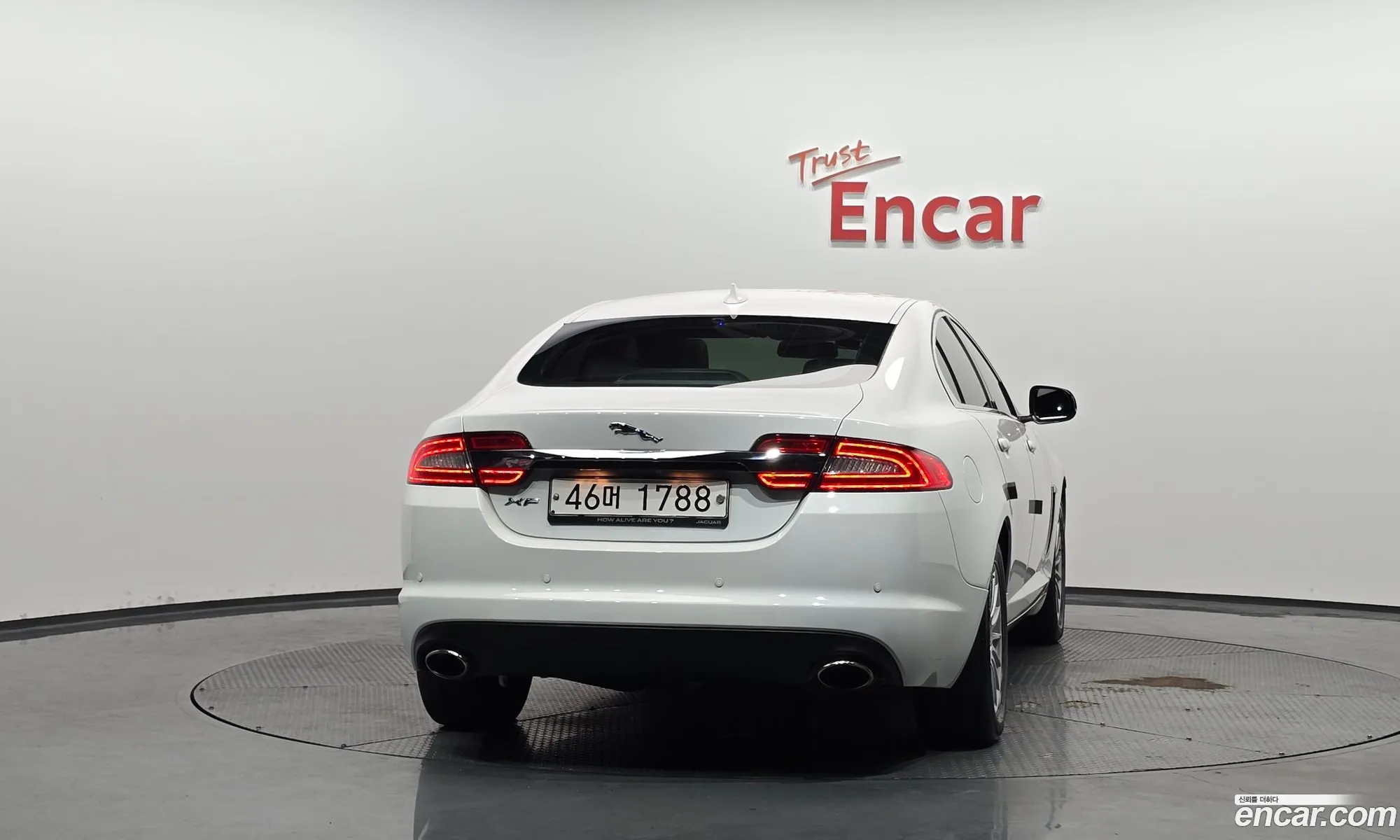 Jaguar XF 2014 — 2