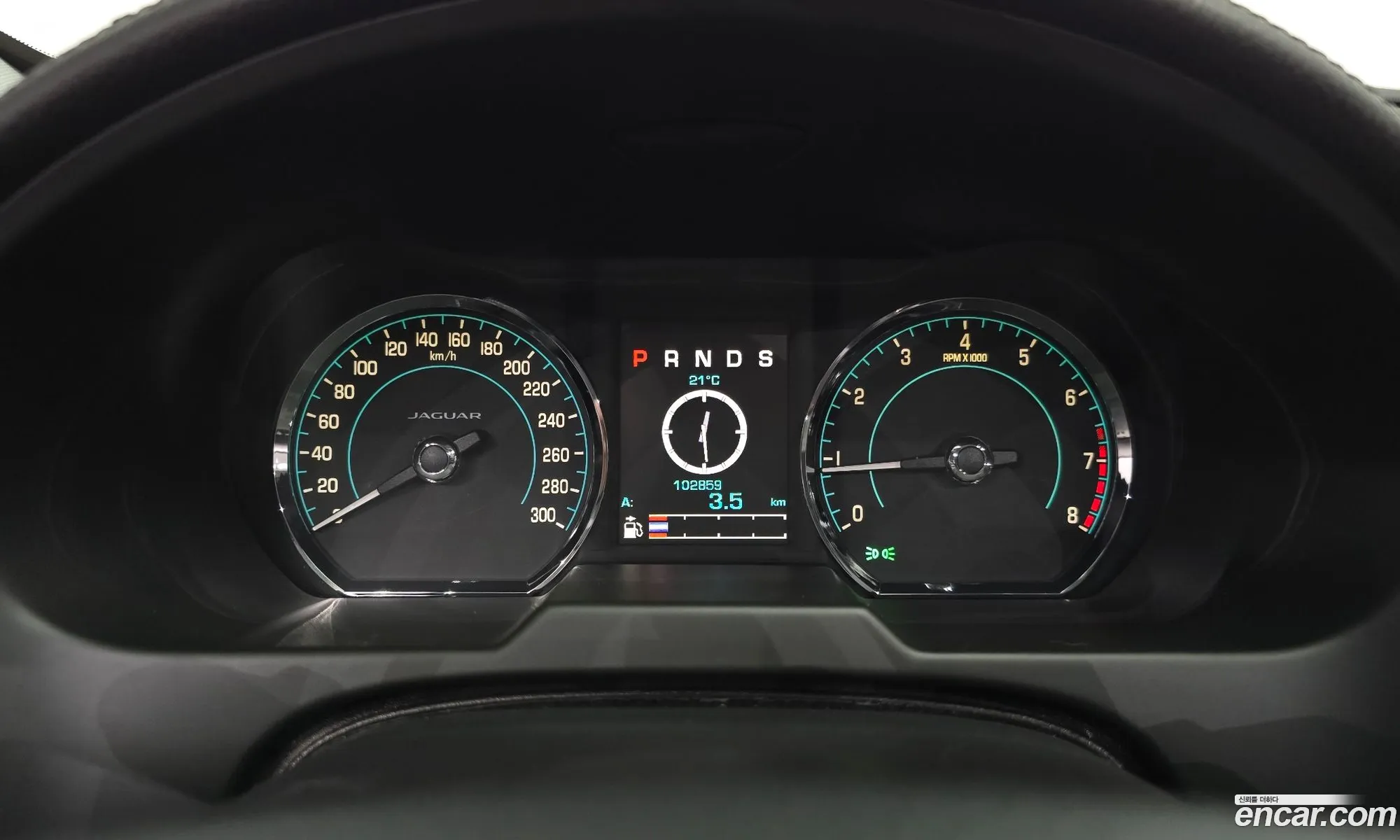 Jaguar XF 2014 — 26