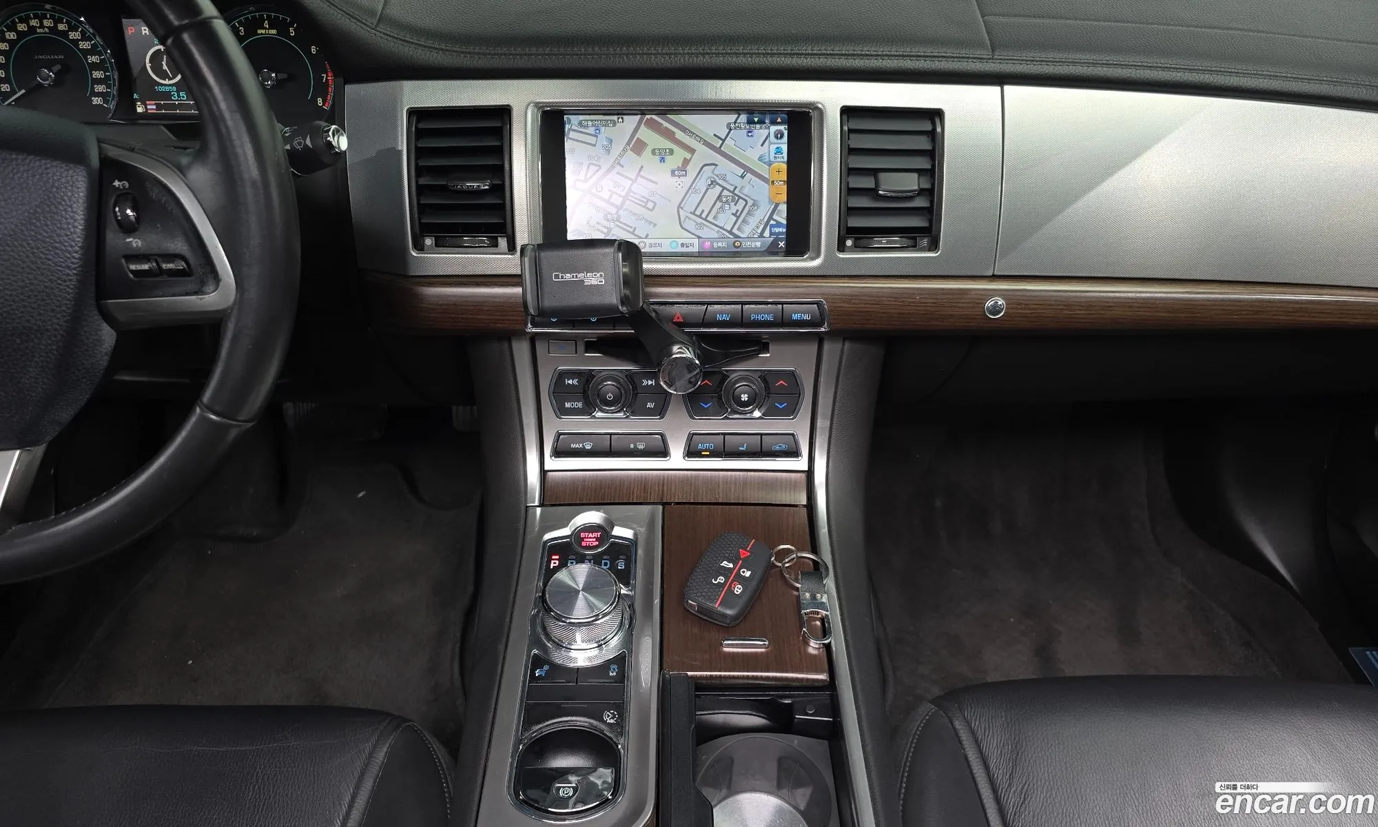 Jaguar XF 2014 — 12