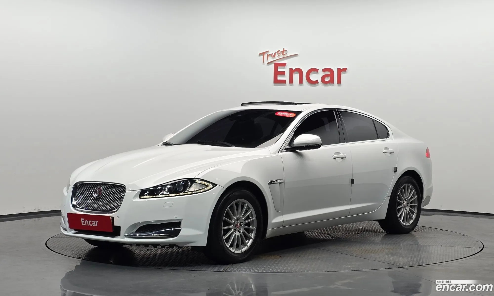 Jaguar XF 2014 — 25
