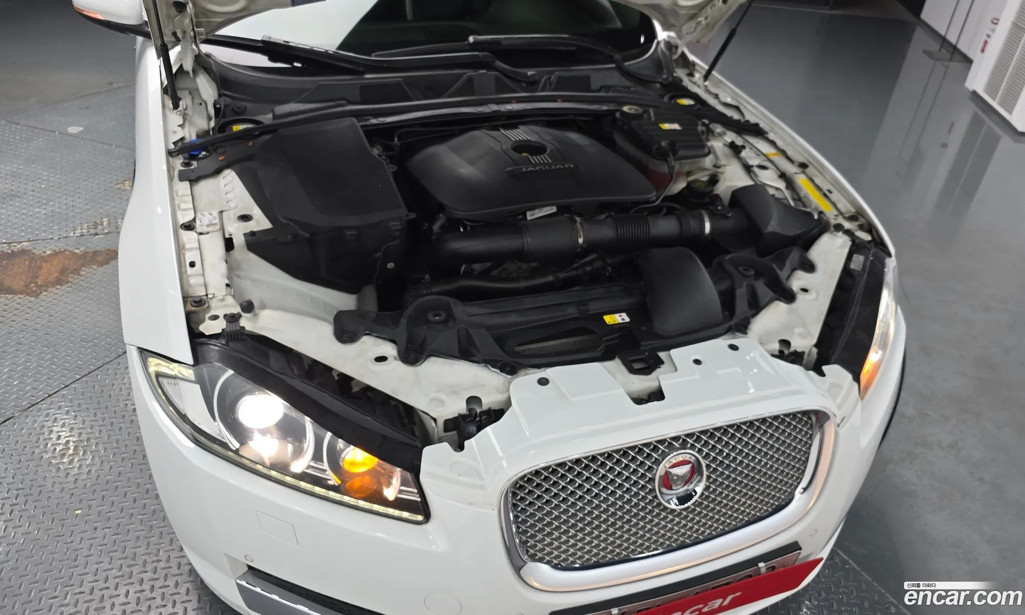Jaguar XF 2014 — 3