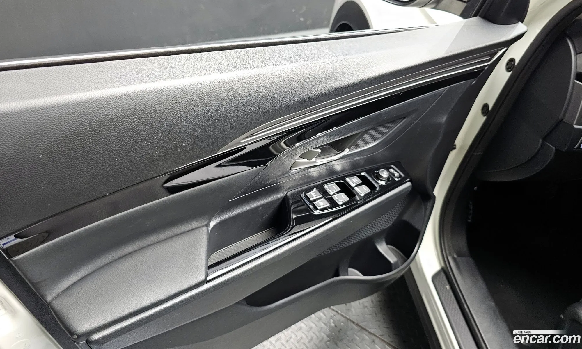 KG Mobility (SsangYong) Beautiful Korando 2021 — 14