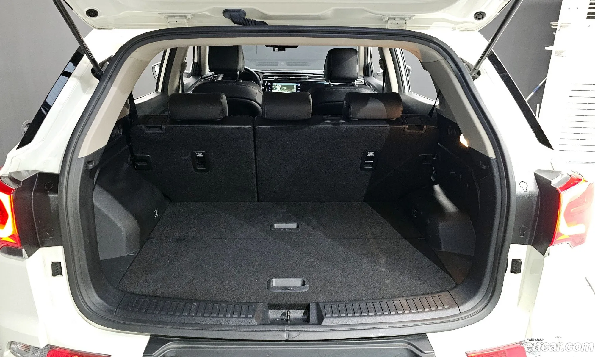 KG Mobility (SsangYong) Beautiful Korando 2021 — 18