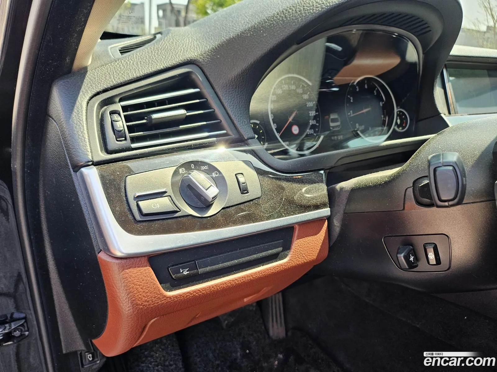 BMW 5 Series 2013 — 18