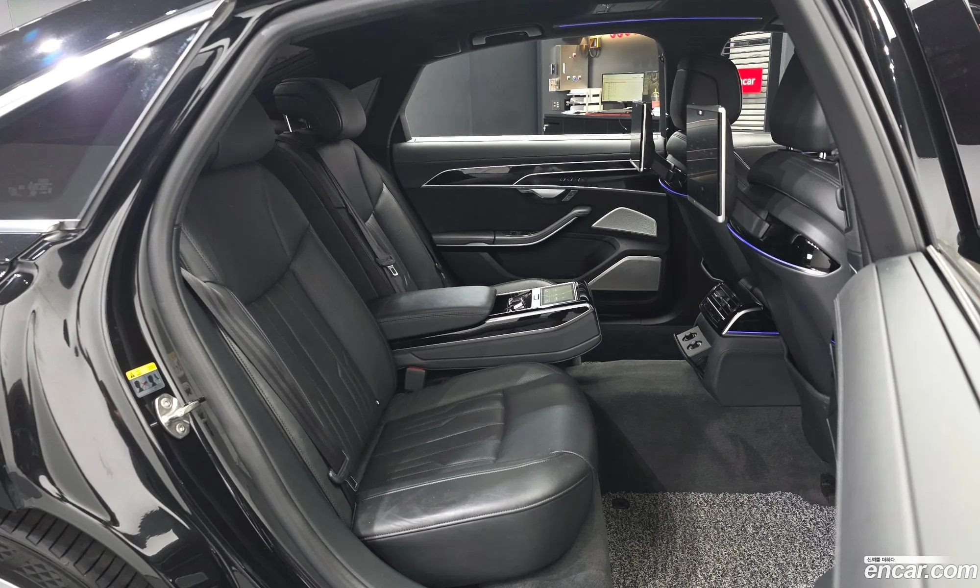 Audi A8 2020 — 14