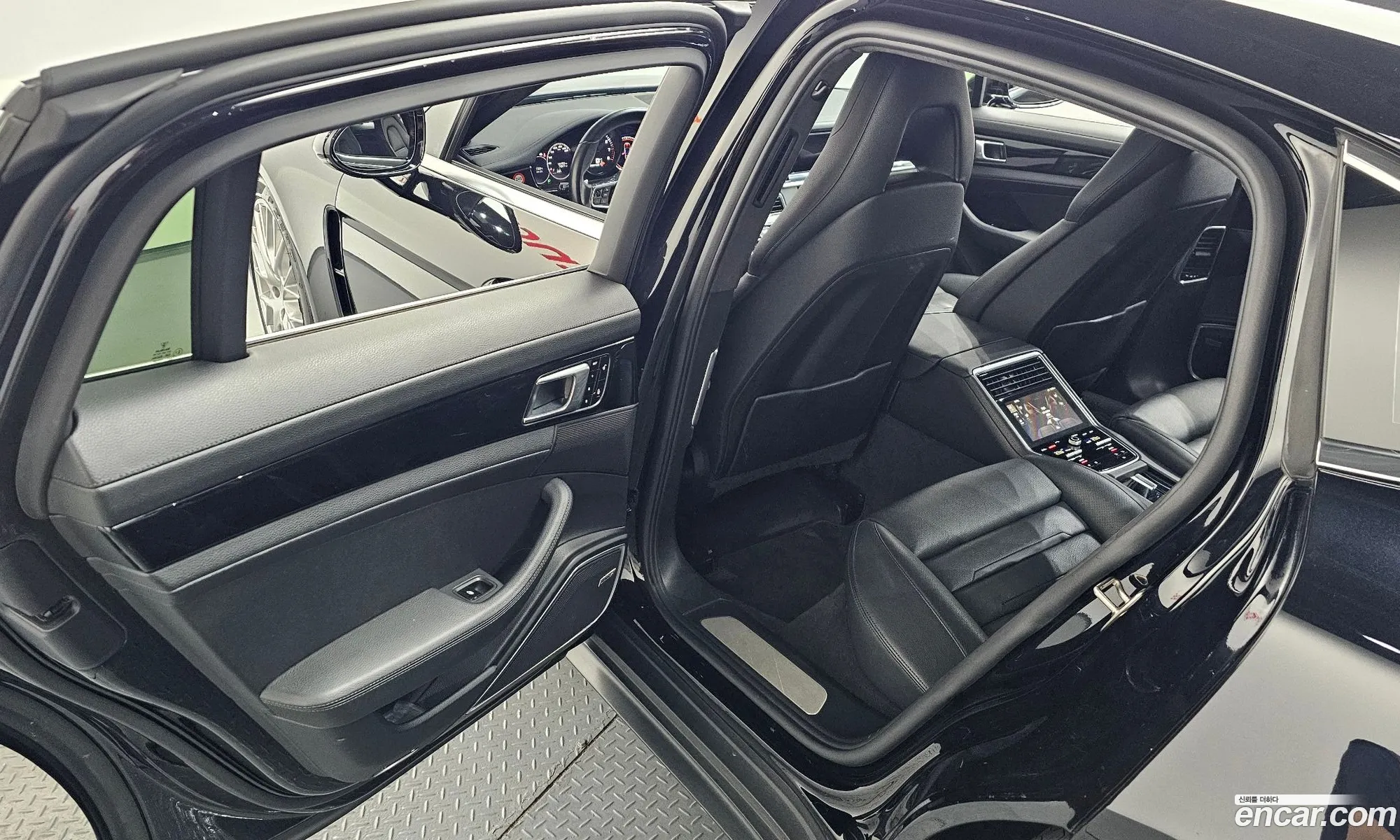 Porsche Panamera 2017 WP0AB2970HL121437 — 17