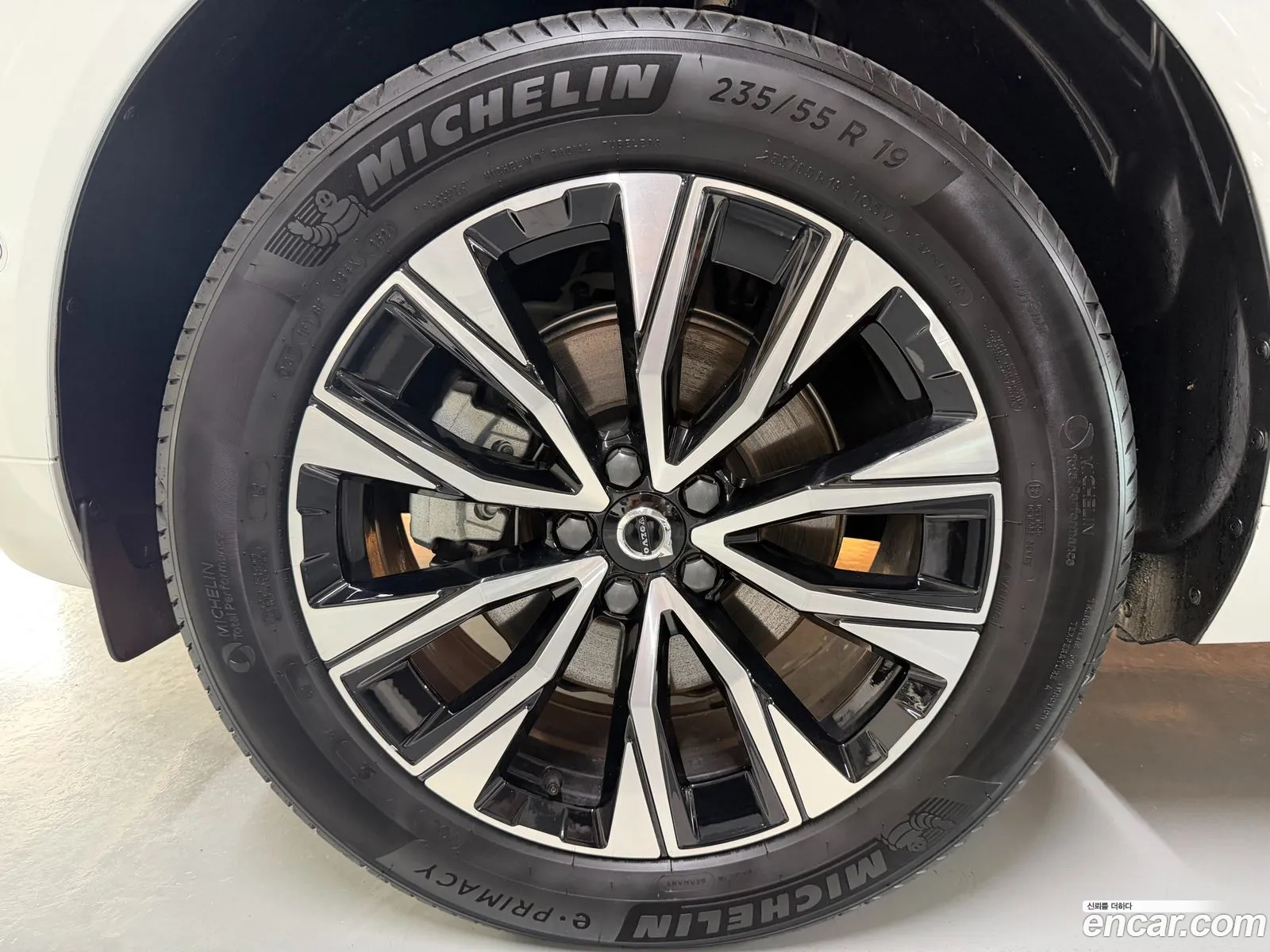 Volvo XC60 2024 — 18