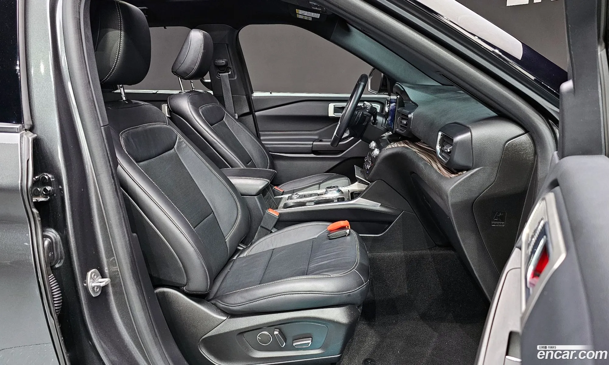 Ford Explorer 6th Gen 2020 1FMSK8FH2LGB99008 — 25