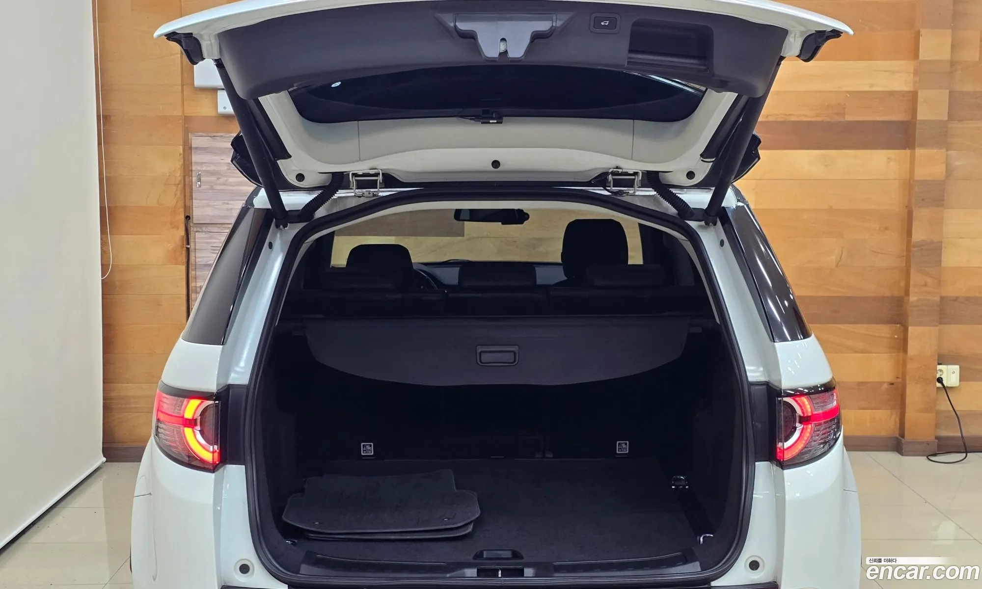 Land Rover Discovery Sport 2018 — 11