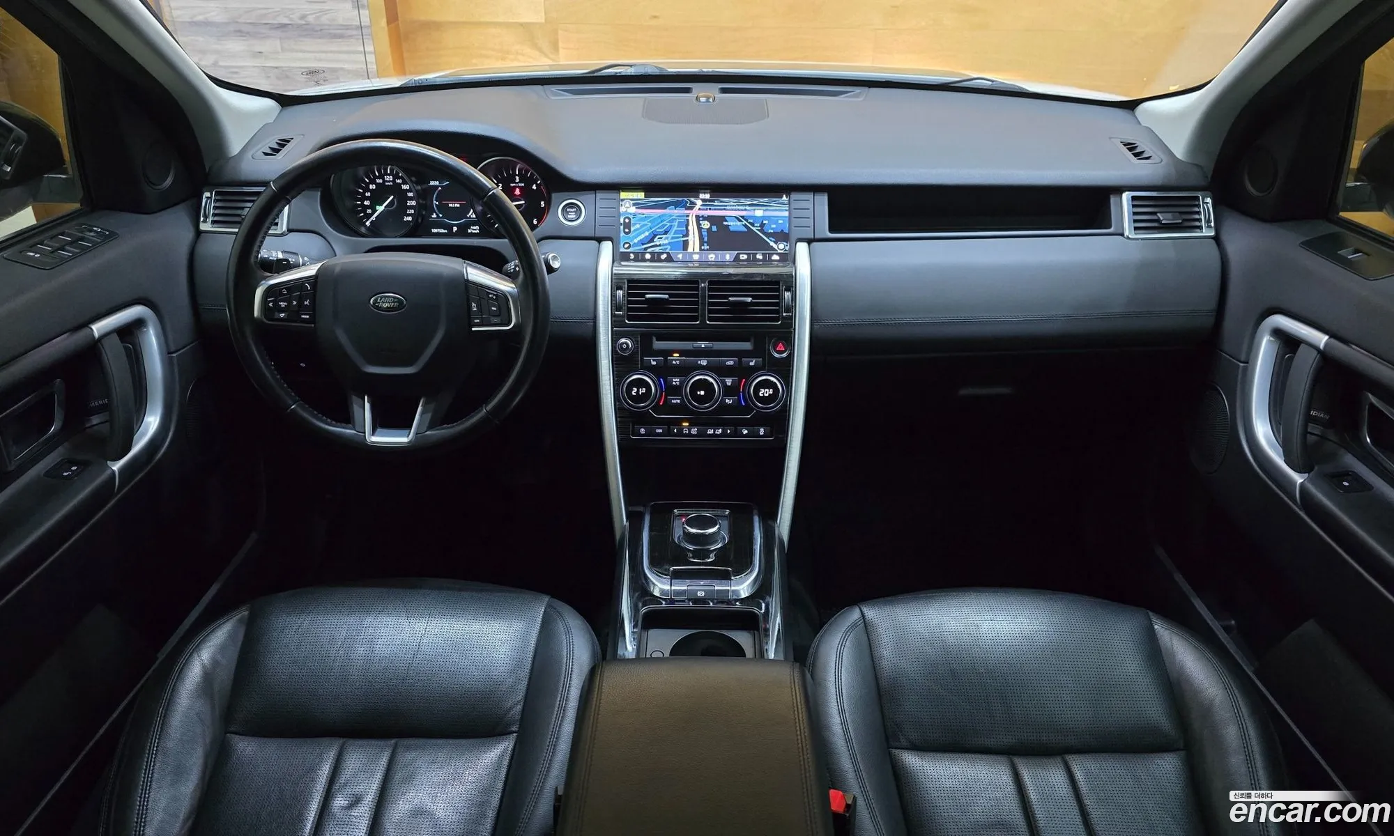 Land Rover Discovery Sport 2018 — 17