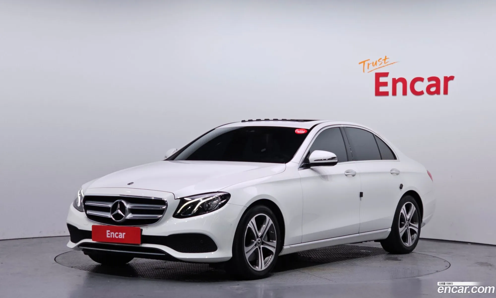 Mercedes-Benz E-Class W213 2018 WDDZF4JB3KA546470 — 28