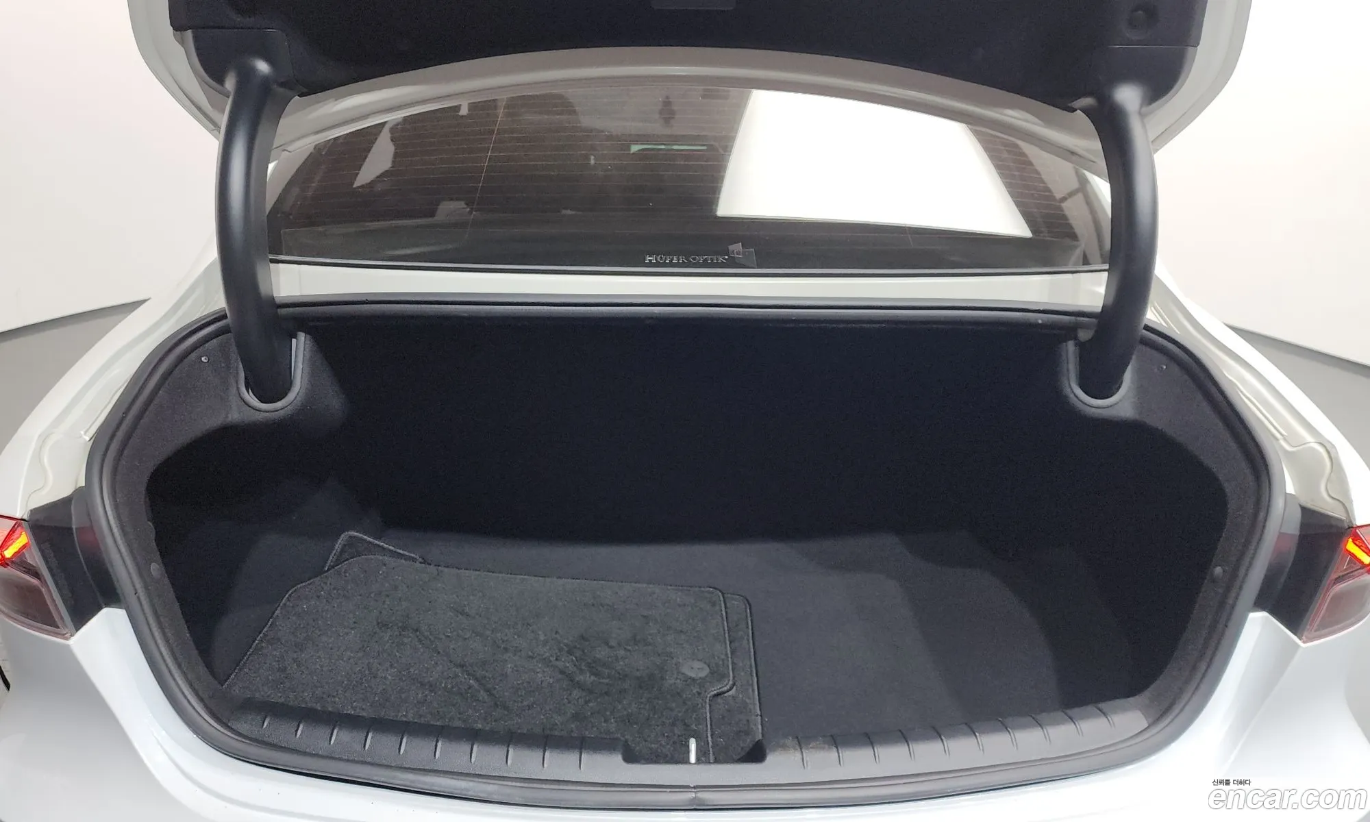 Hyundai Grandeur IG 2020 — 28
