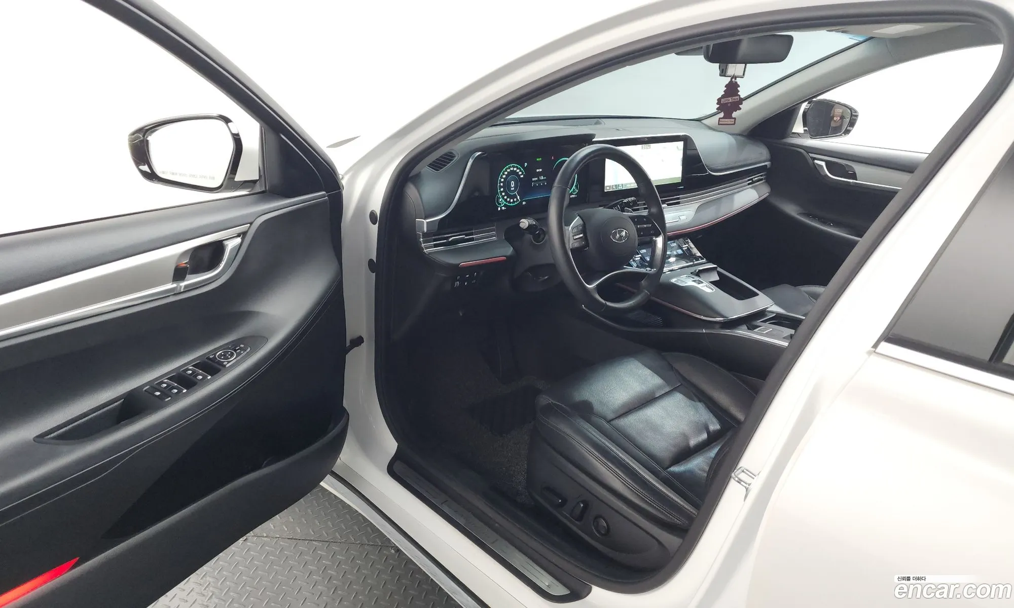 Hyundai Grandeur IG 2020 — 29