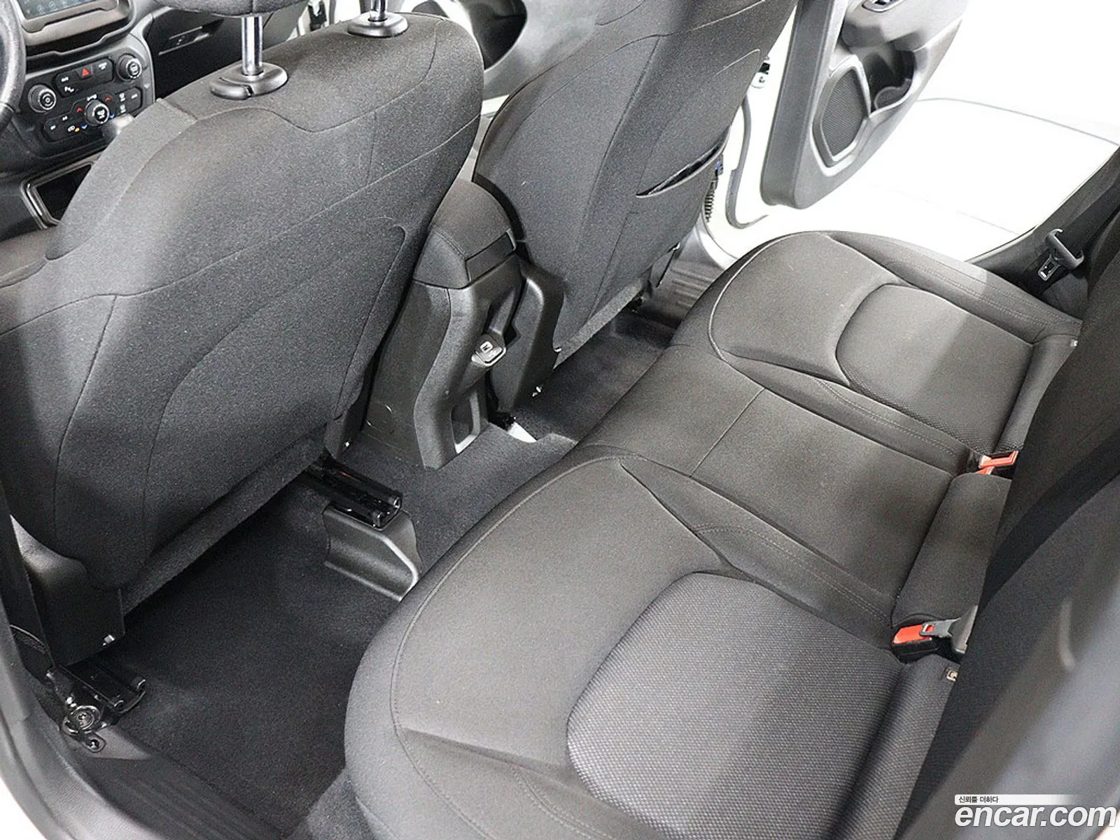 Jeep Renegade 2021 — 3