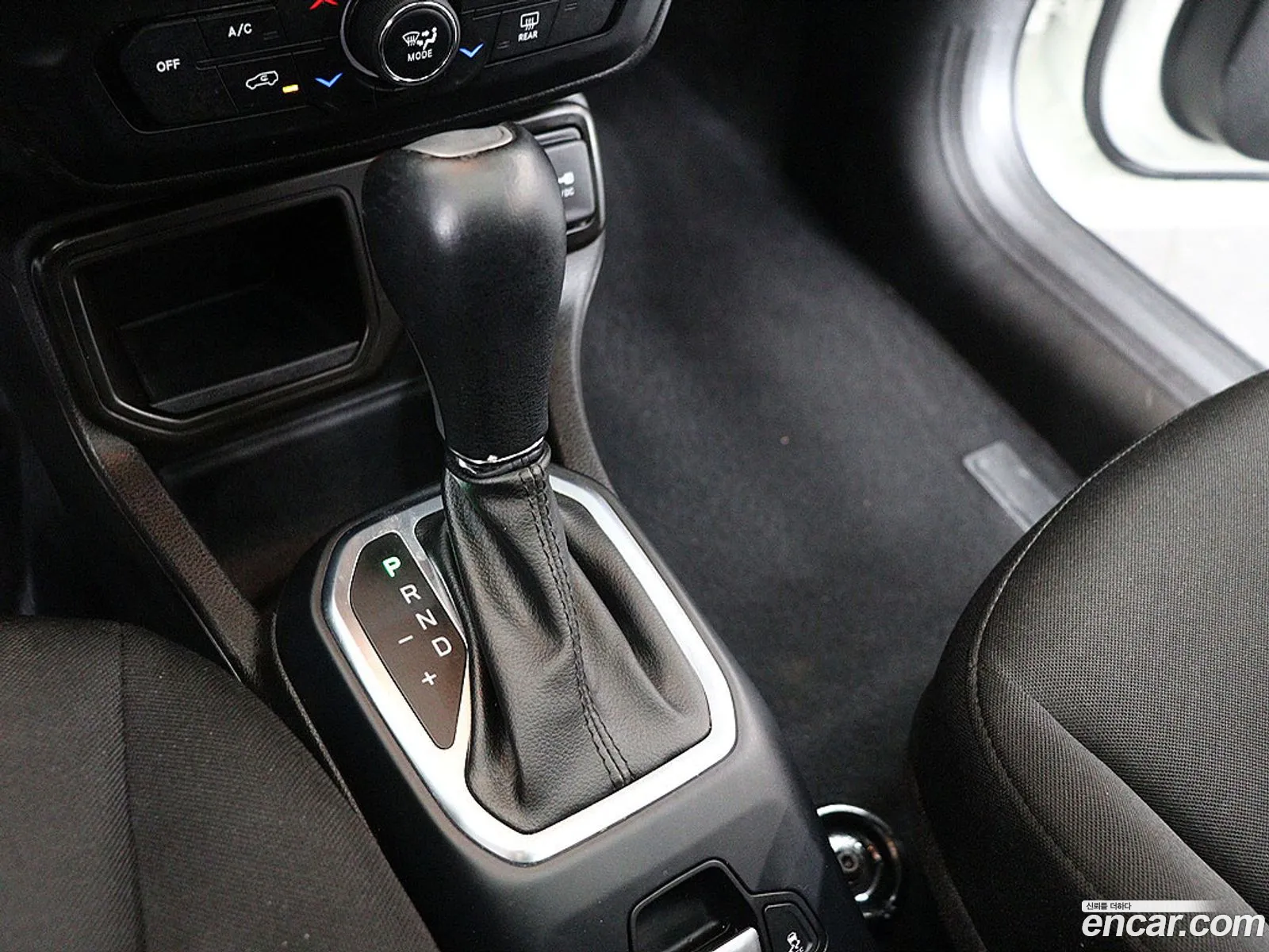 Jeep Renegade 2021 — 8