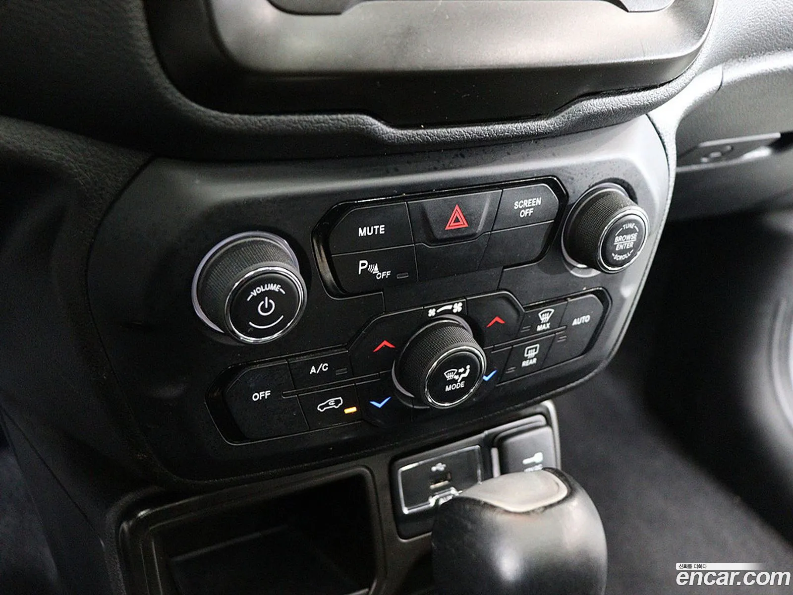 Jeep Renegade 2021 — 19