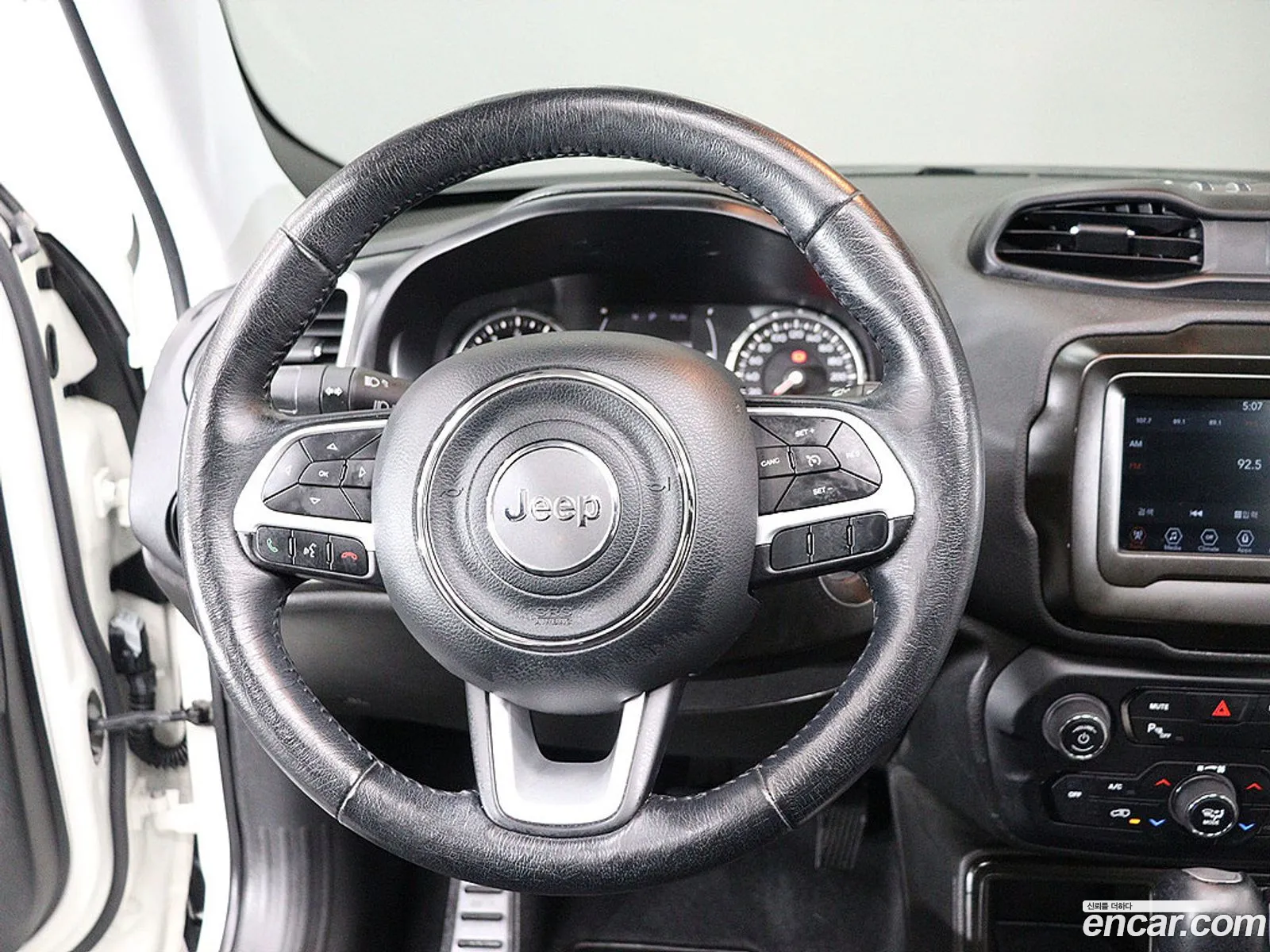 Jeep Renegade 2021 — 15