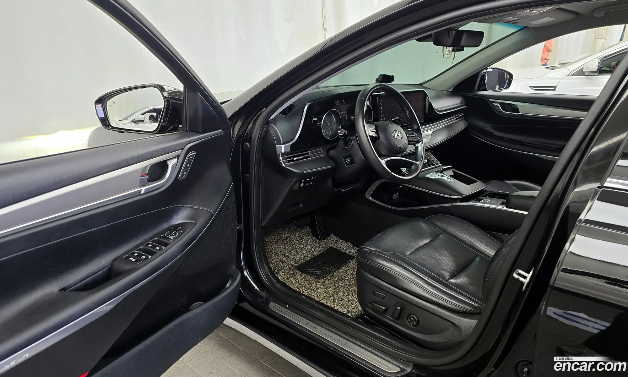 Hyundai Grandeur IG Hybrid 2021 — 19