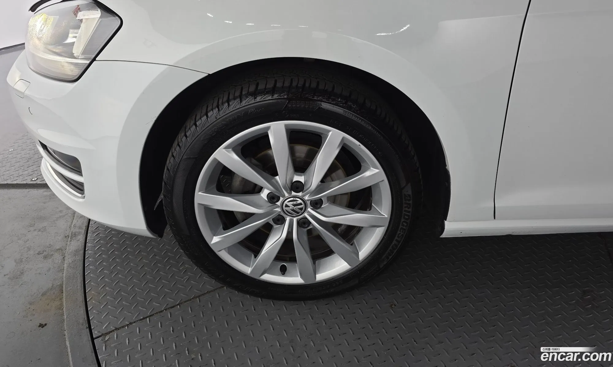 Volkswagen Golf 7th Gen 2014 — 16
