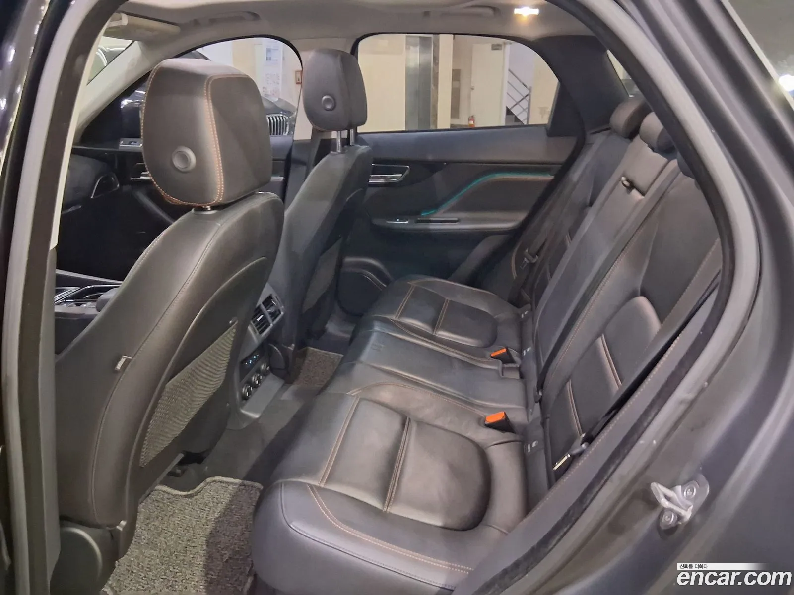Jaguar F-Pace 2018 — 14