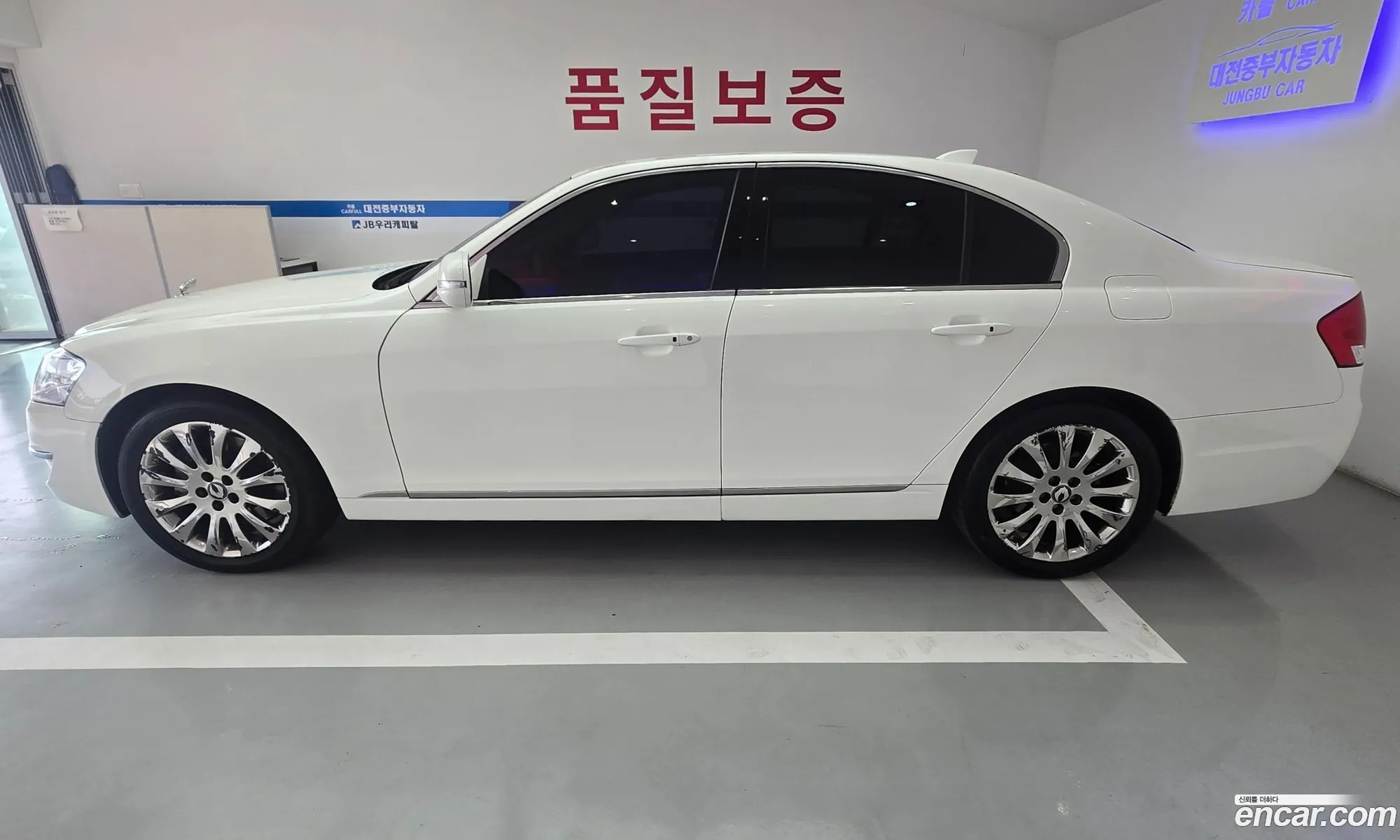 KG Mobility (SsangYong) Chairman W 2012 — 17