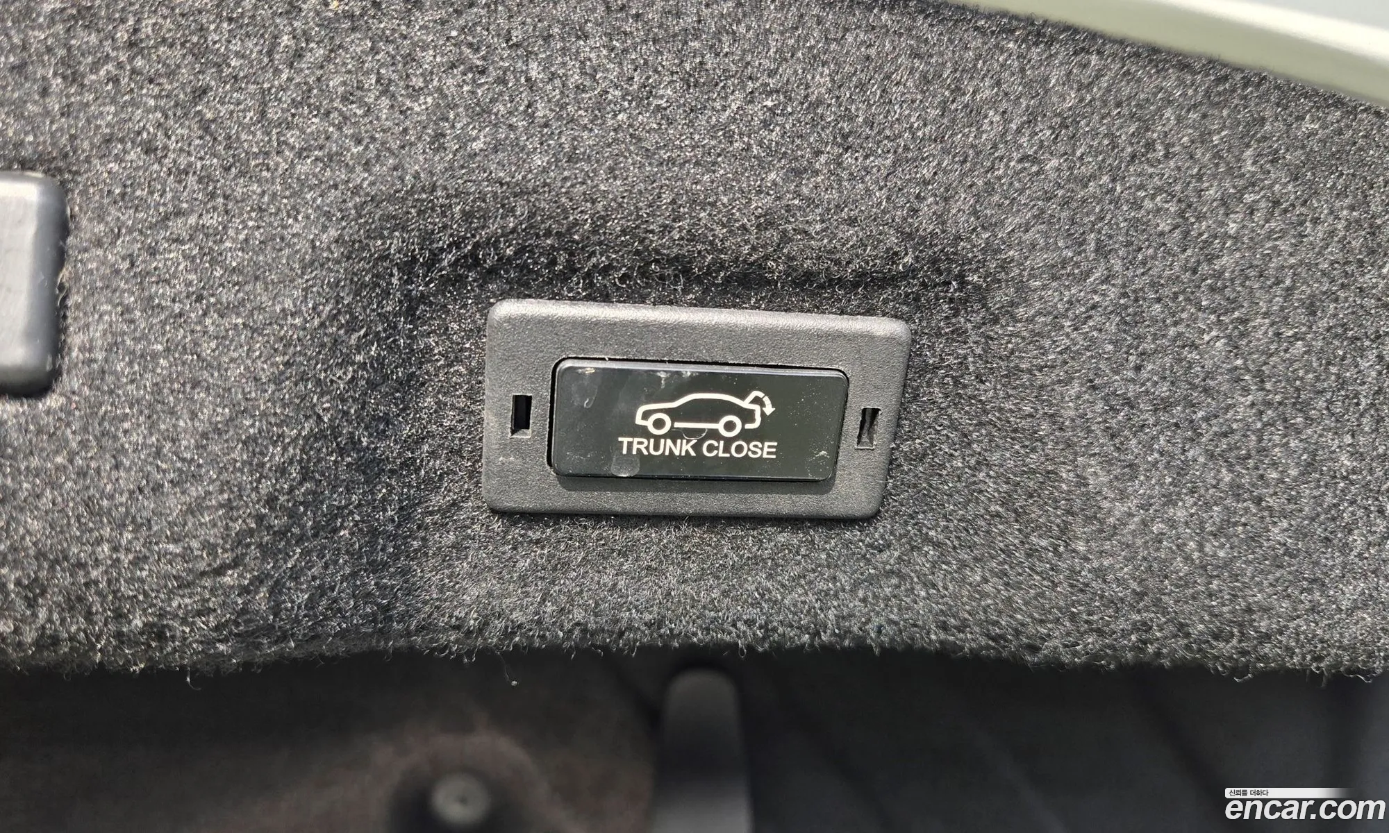 KG Mobility (SsangYong) Chairman W 2012 — 10