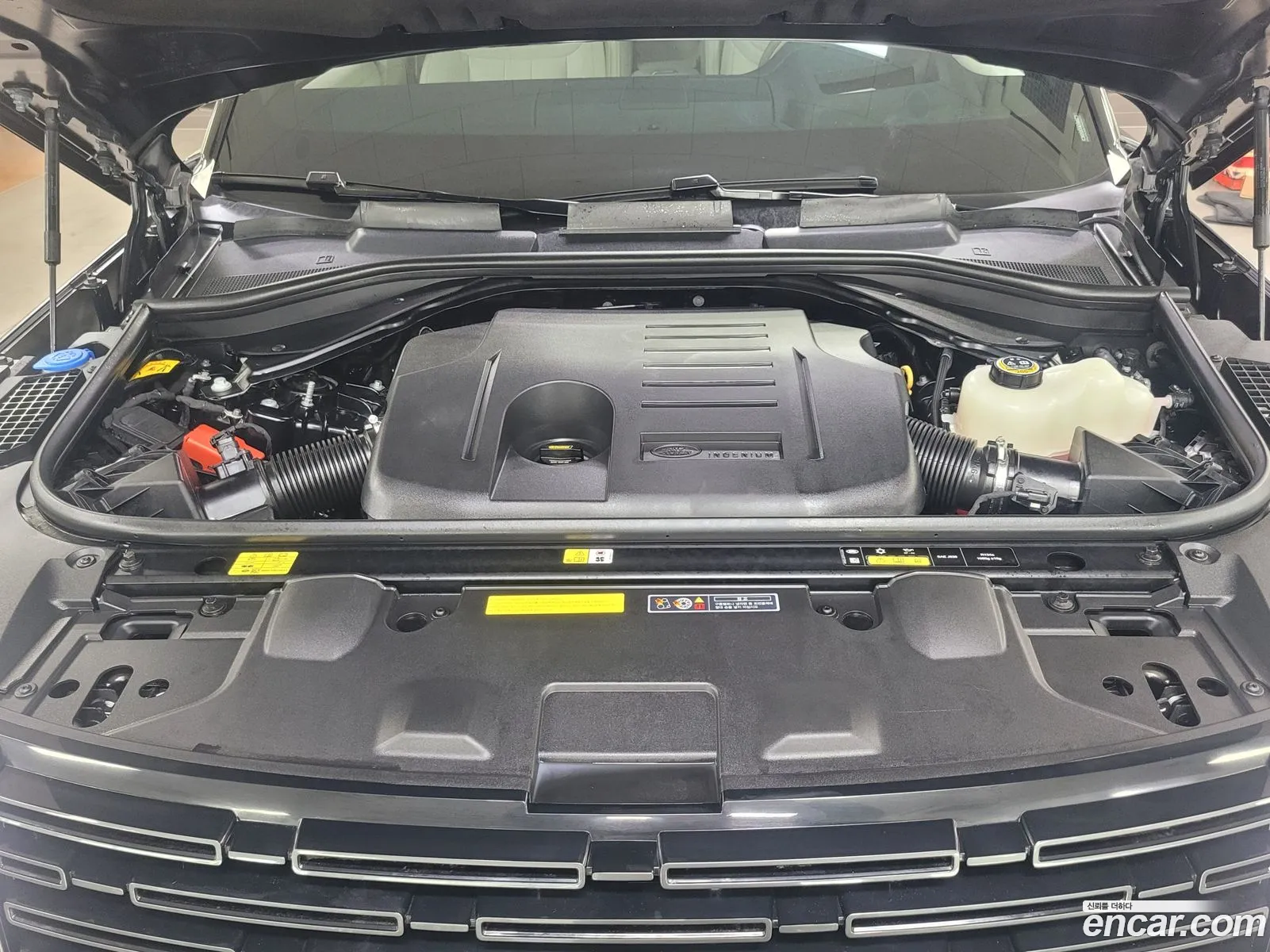 Land Rover Range Rover 2025 — 10
