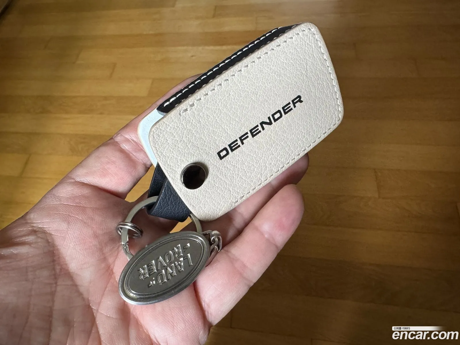 Land Rover Defender 2025 — 12