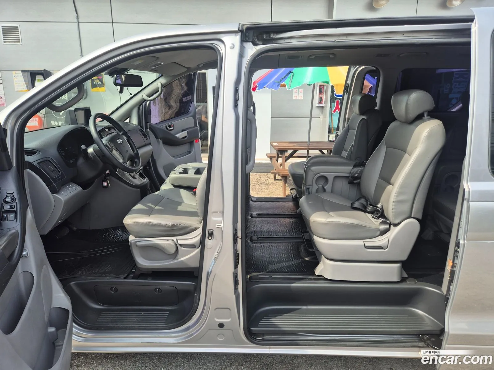 Hyundai Grand Starex 2012 — 13