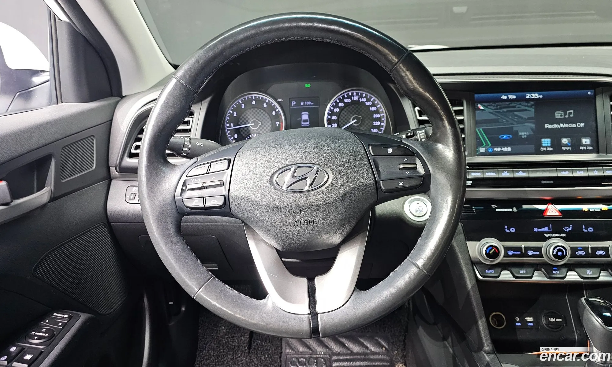 Hyundai Elantra AD 2019 — 3