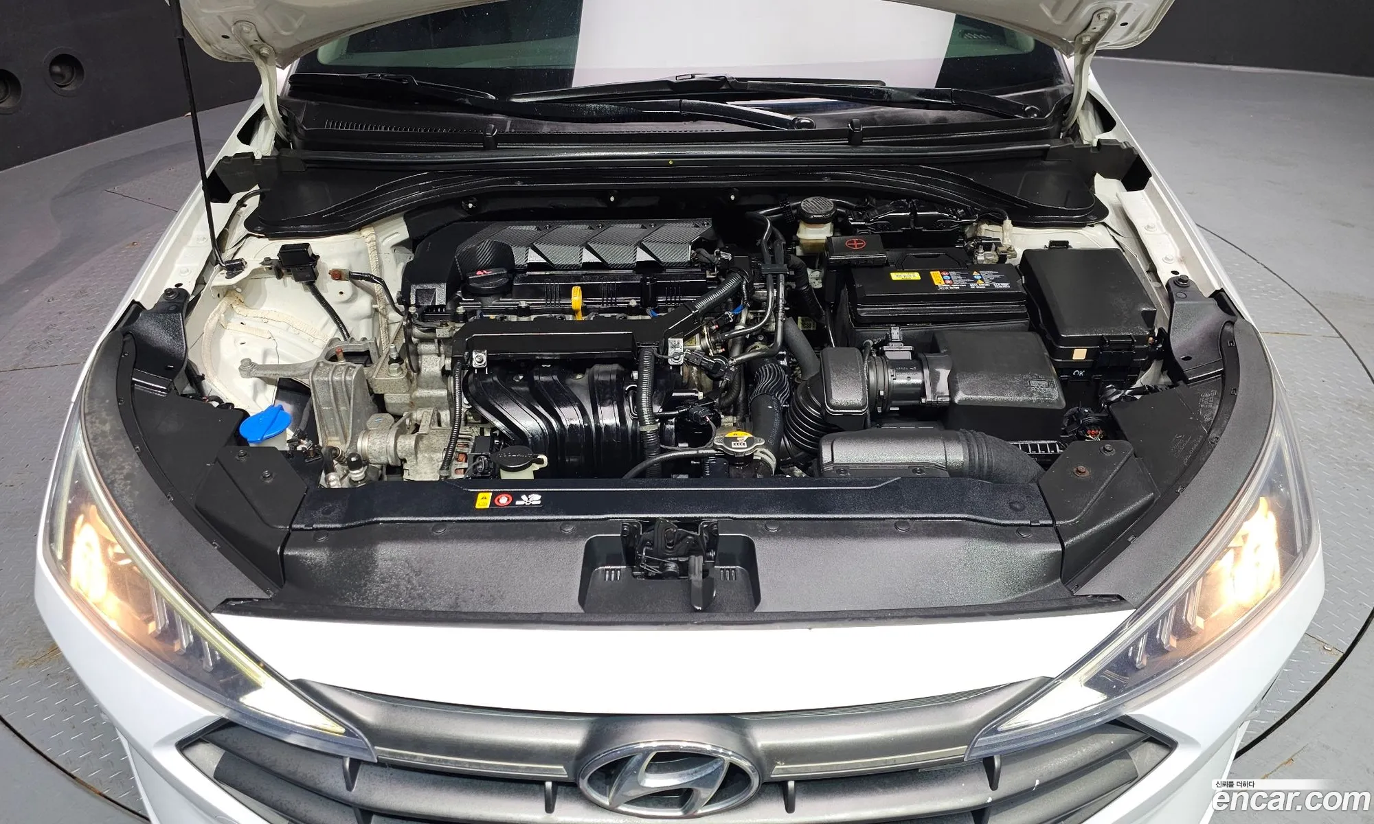 Hyundai Elantra AD 2019 — 4