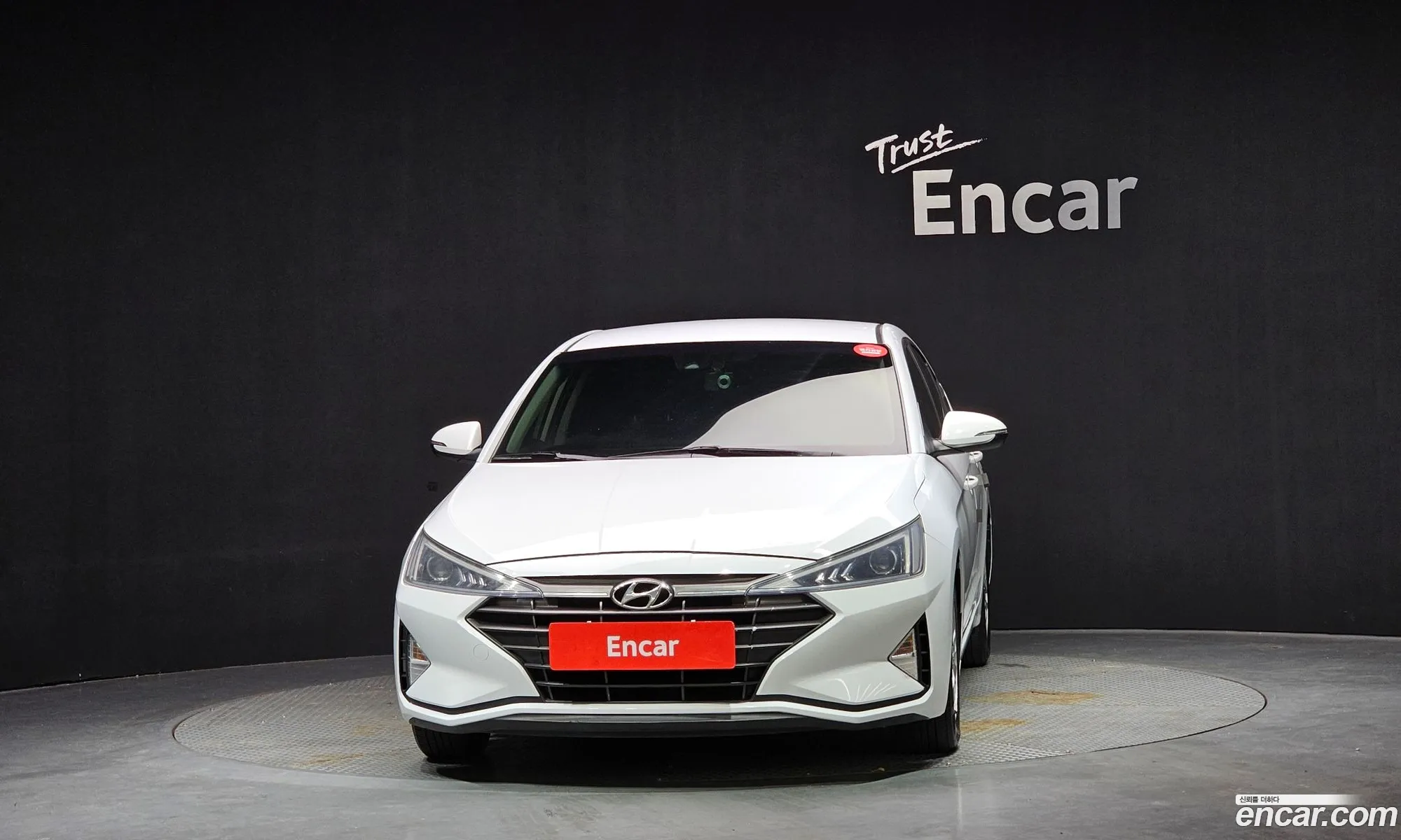 Hyundai Elantra AD 2019 — 10