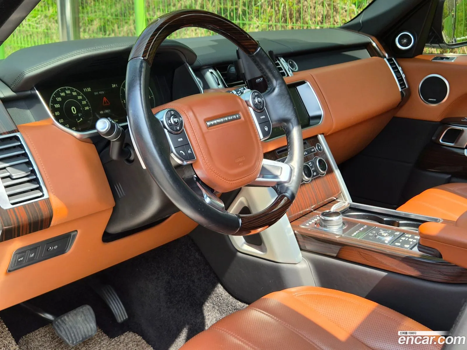 Land Rover Range Rover 2017 — 13