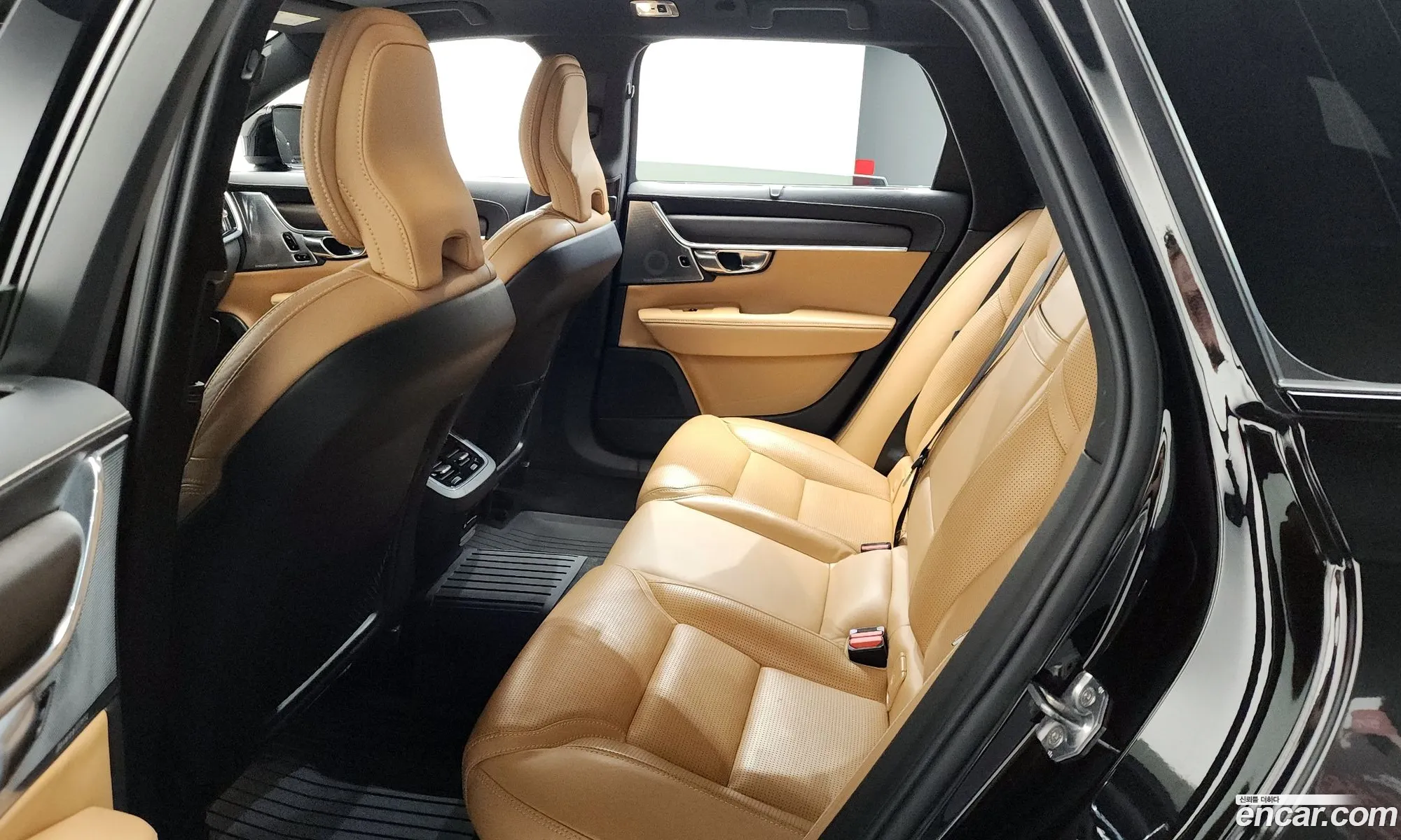 Volvo V90 Cross Country 2018 — 13