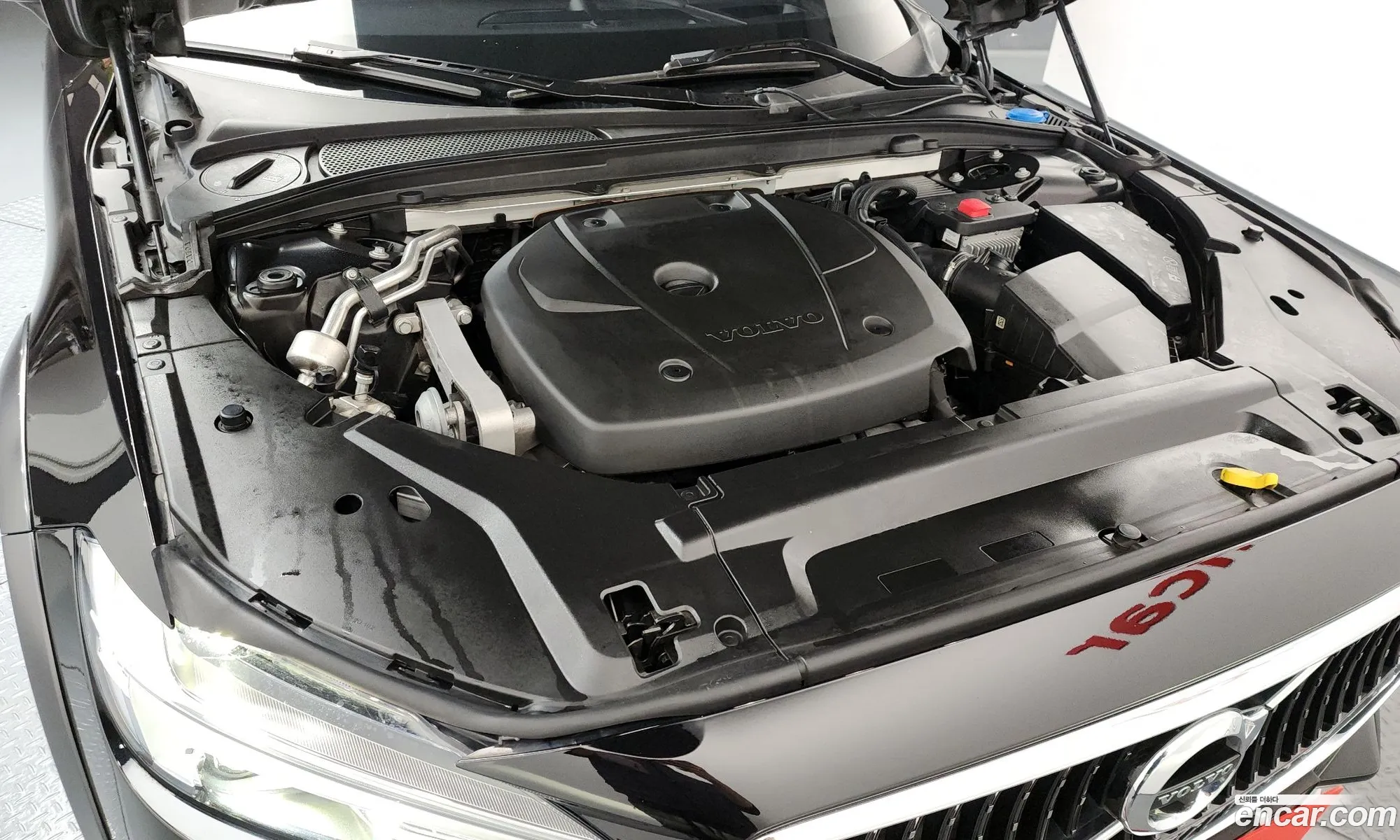 Volvo V90 Cross Country 2018 — 19