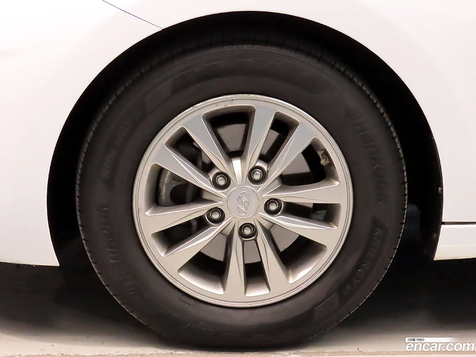 Hyundai Elantra AD 2020 — 2