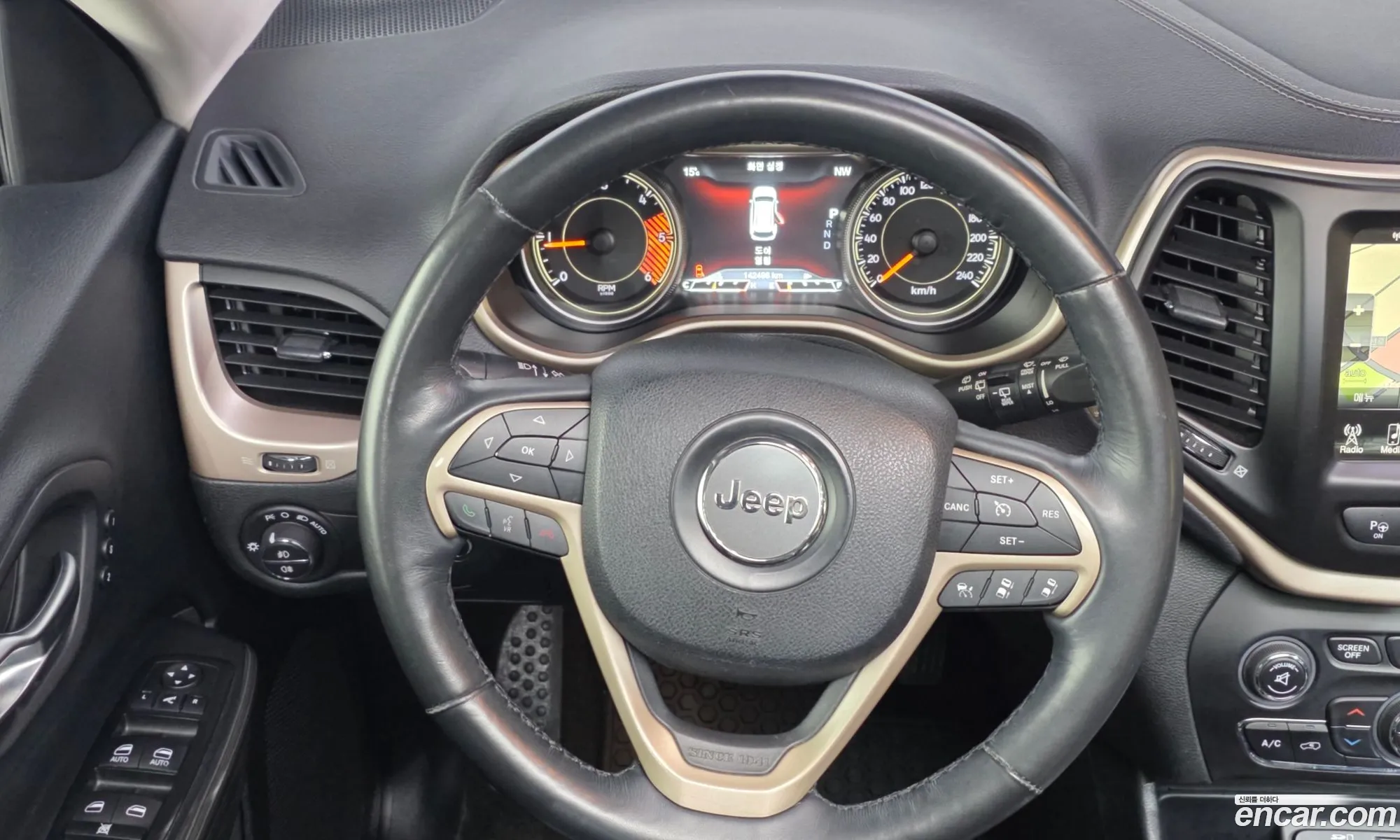 Jeep Cherokee 2015 — 10