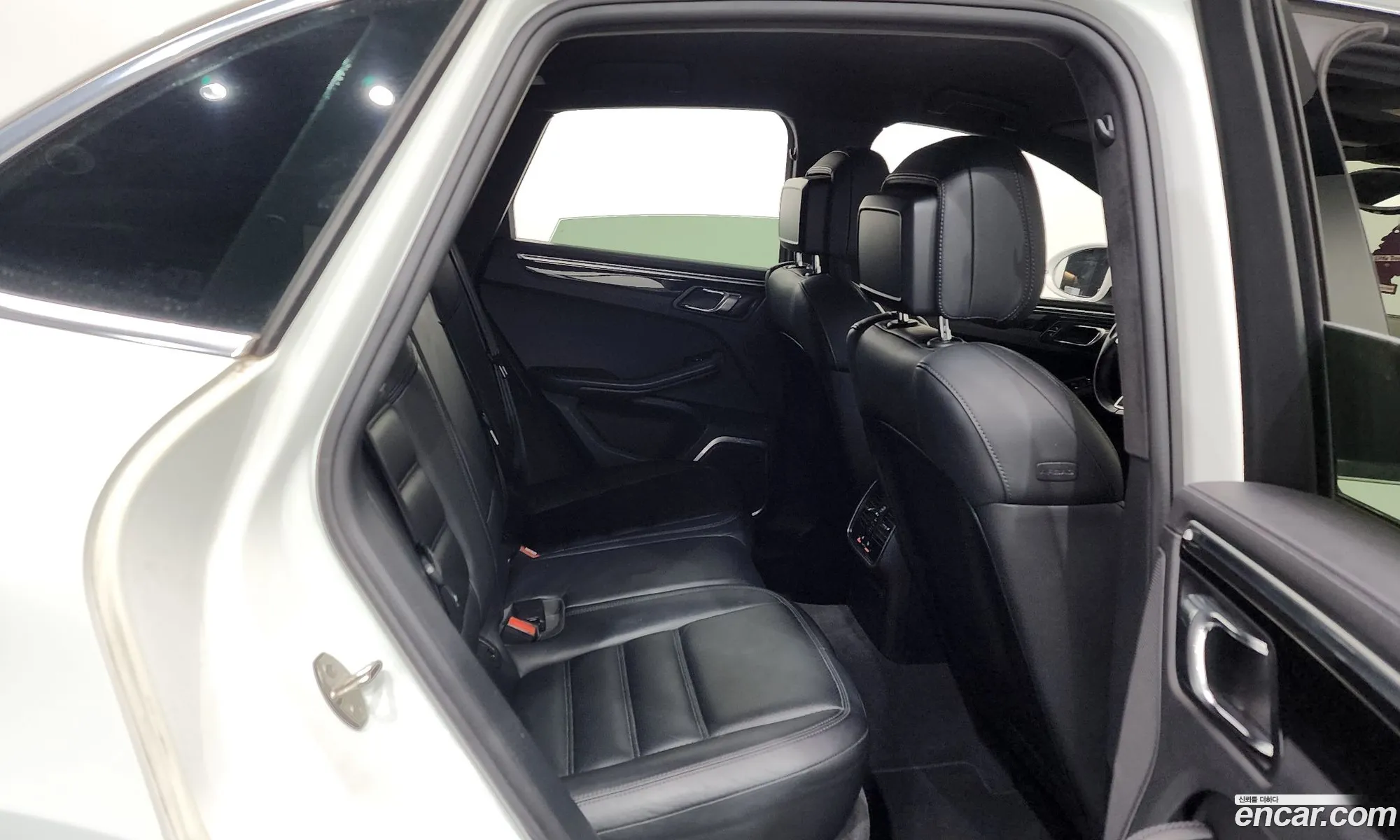 Porsche Macan 2016 WP1AF295XHLB90279 — 14