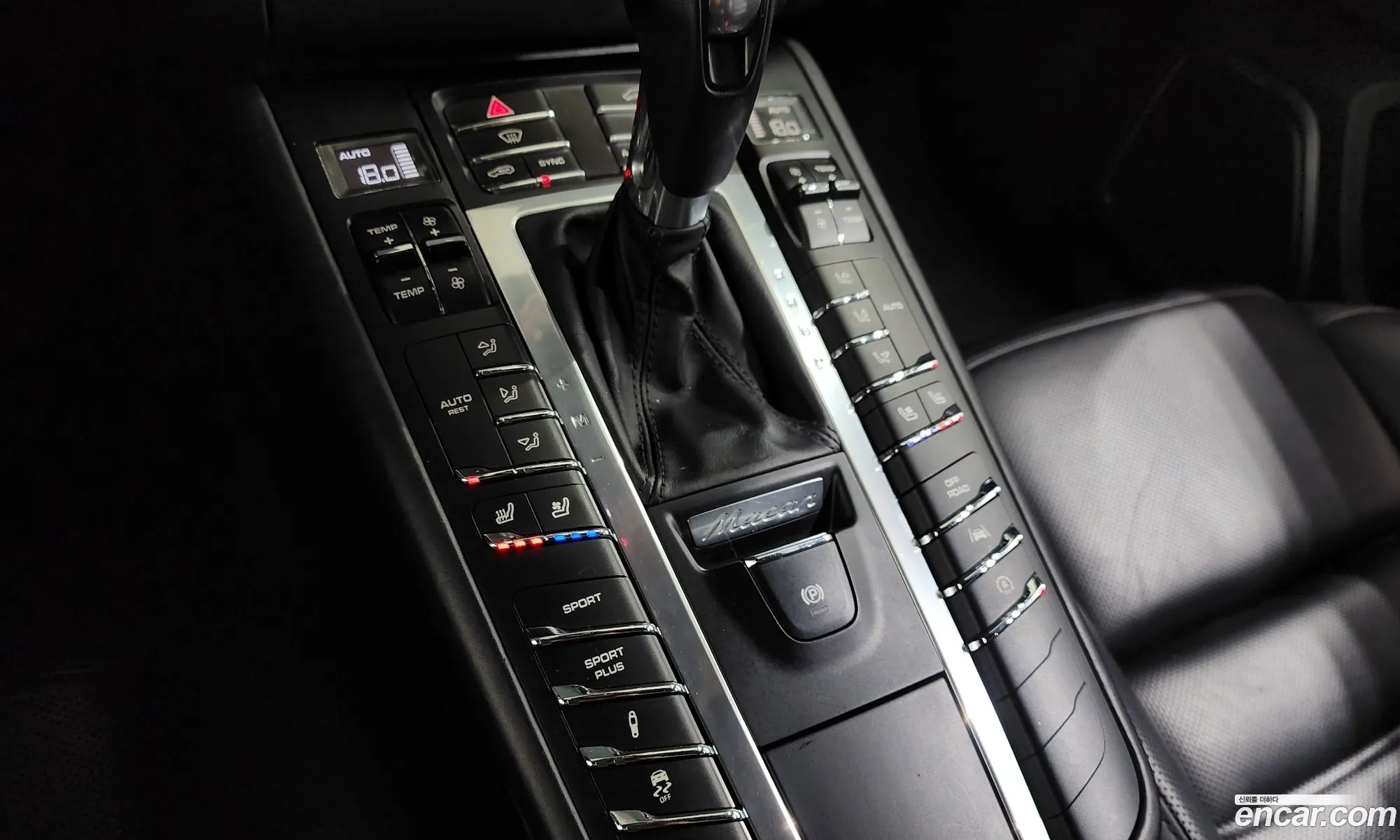 Porsche Macan 2016 WP1AF295XHLB90279 — 19