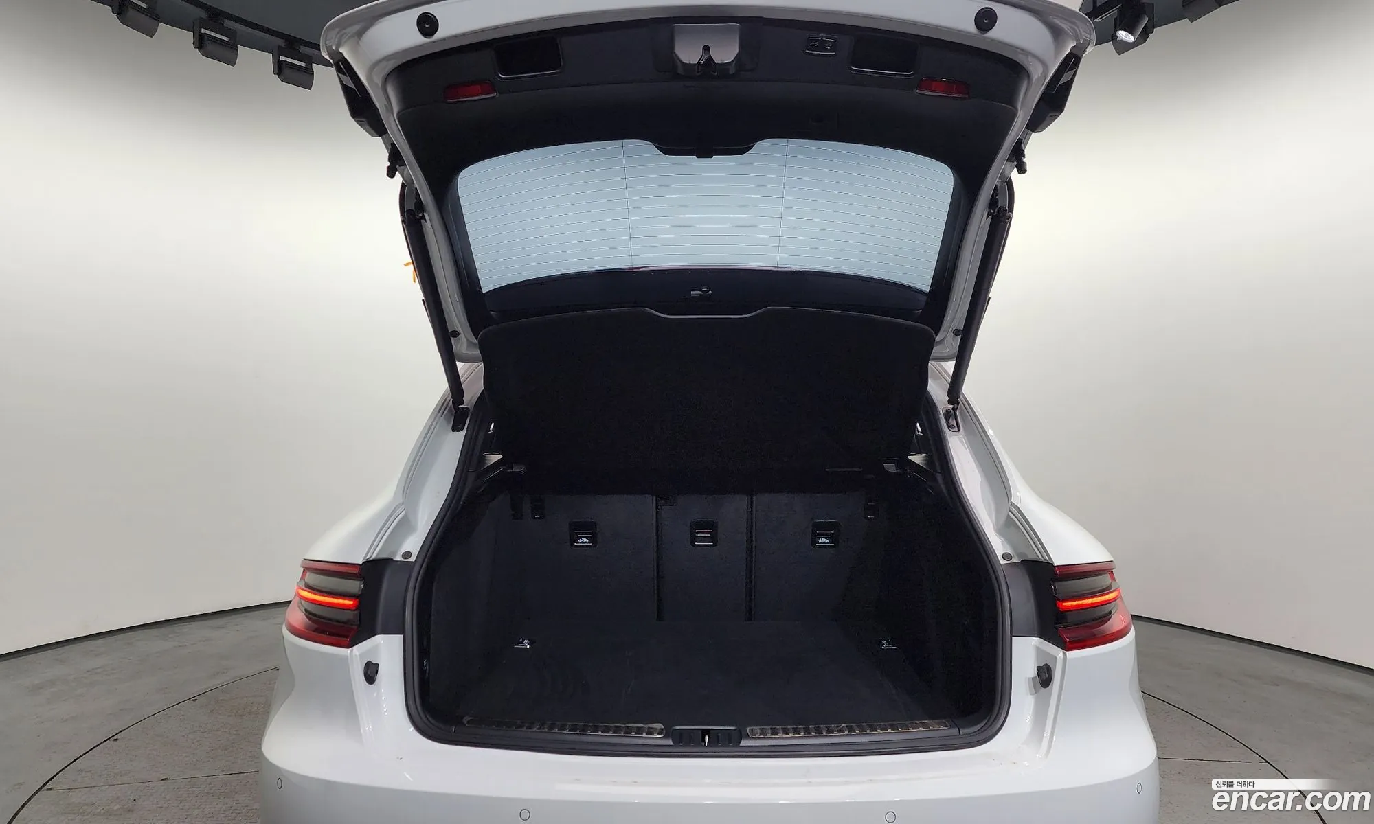 Porsche Macan 2016 WP1AF295XHLB90279 — 20