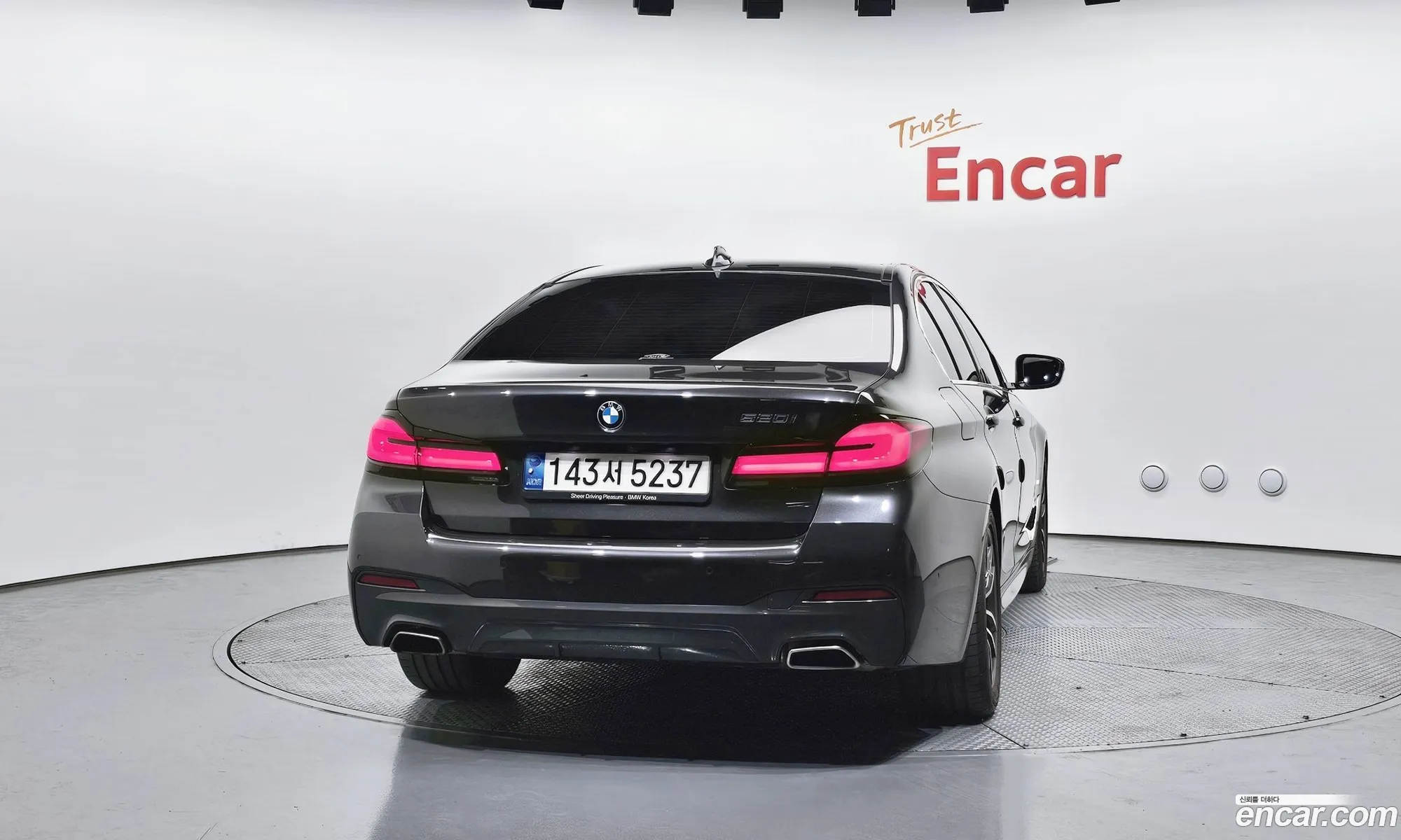 BMW 5 Series 2022 — 16