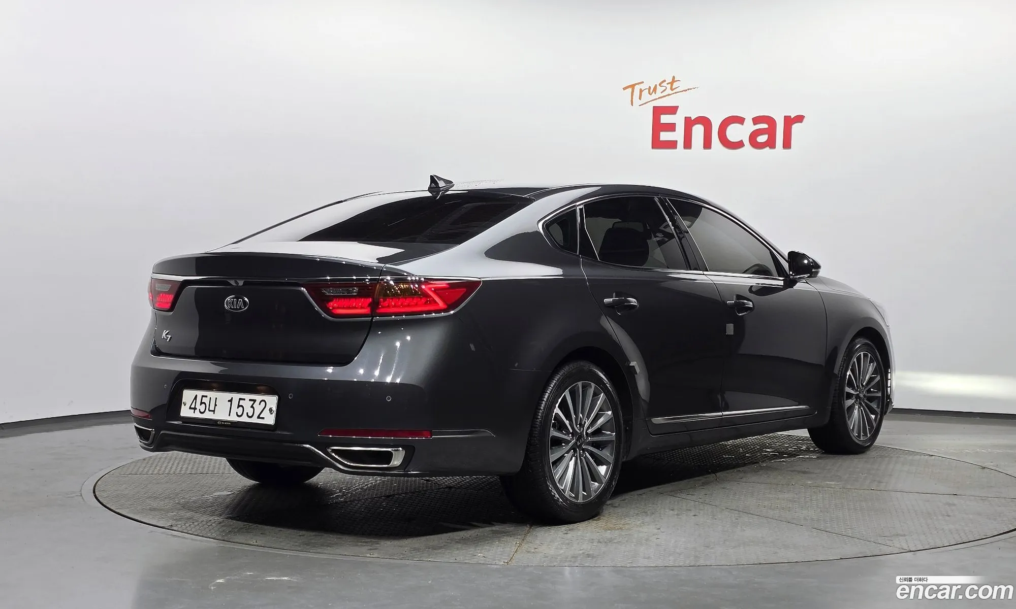 Kia K7 2017 — 2