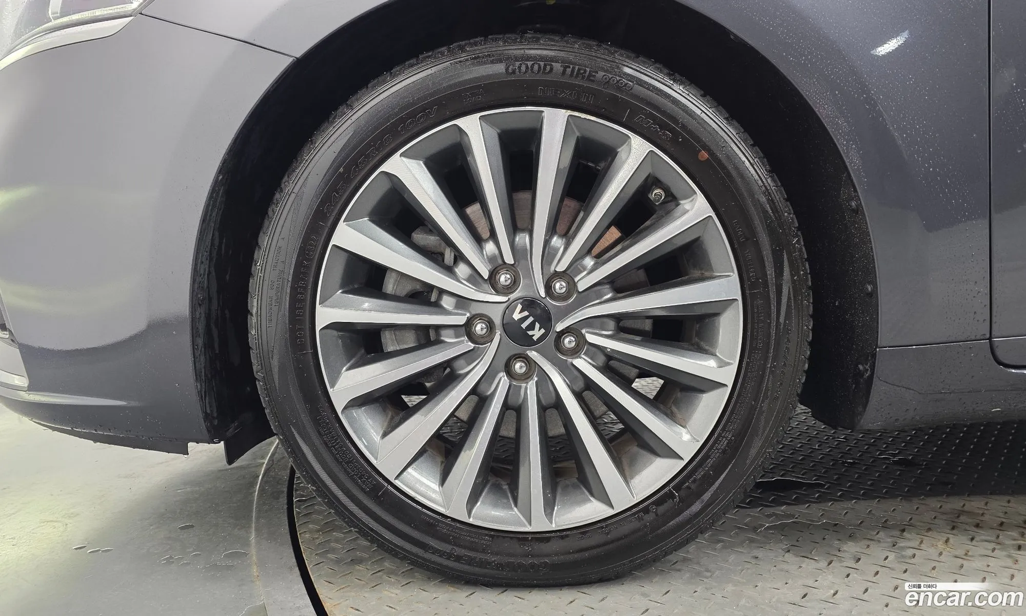 Kia K7 2017 — 22