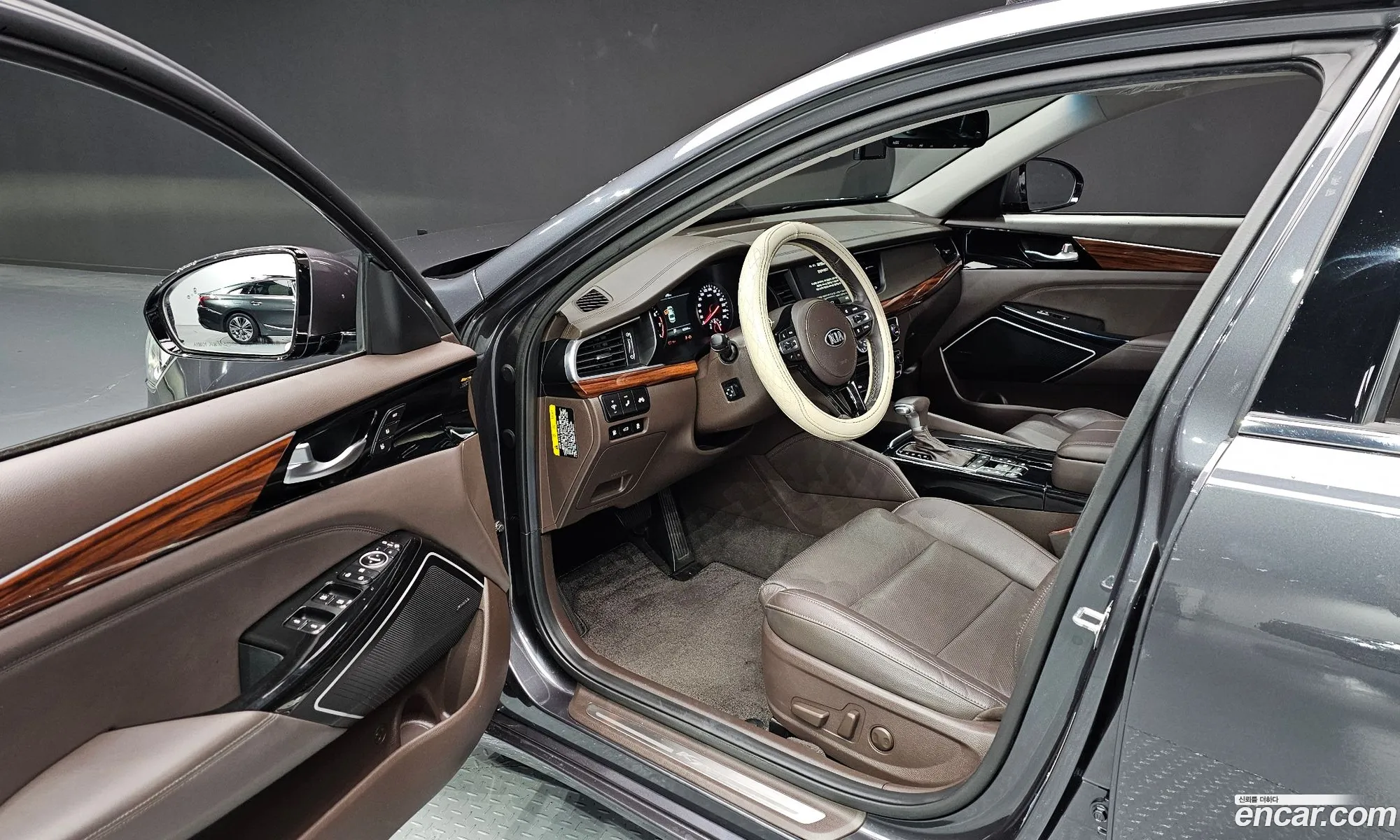 Kia K7 2017 — 7