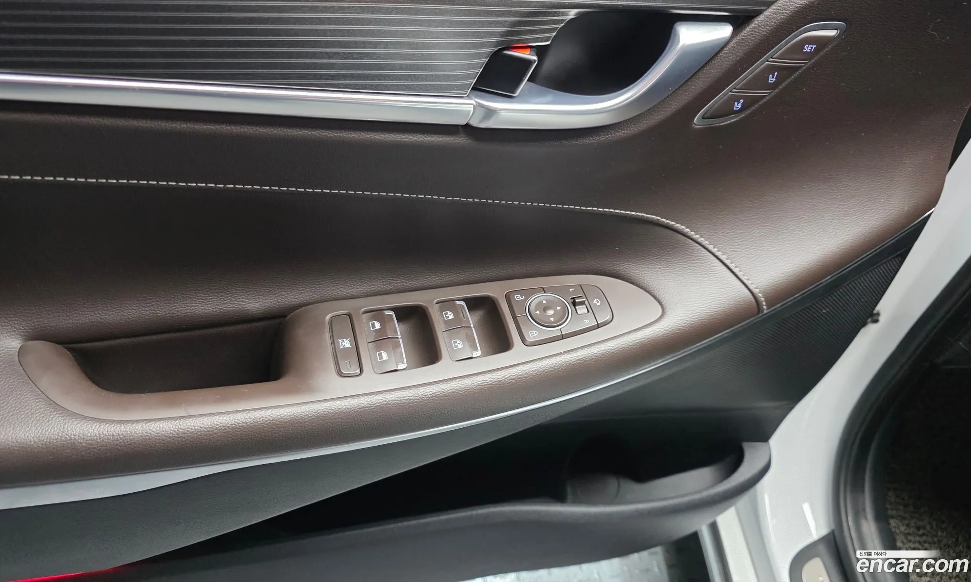Hyundai Grandeur IG 2016 — 19