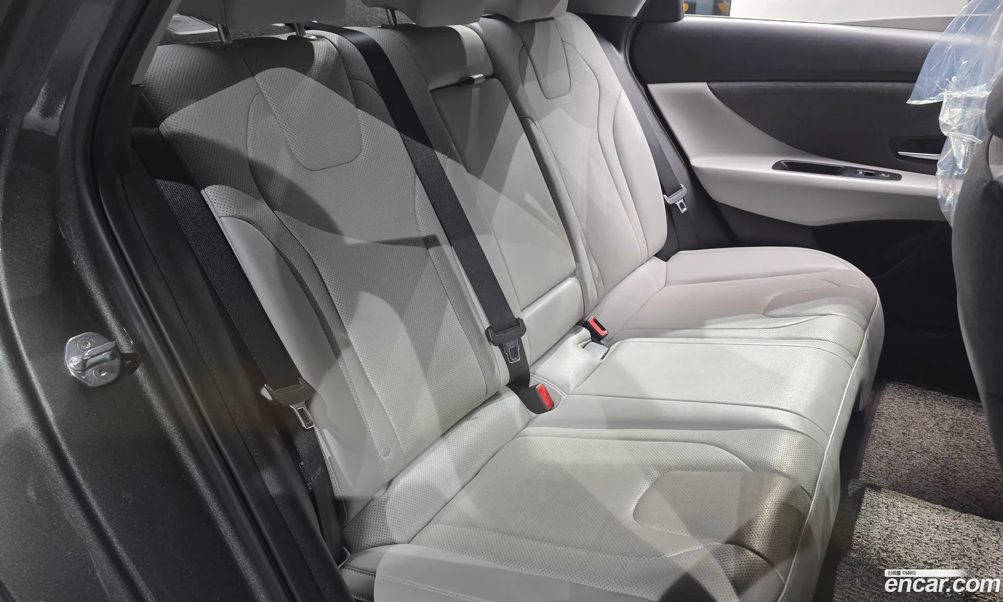 Hyundai Elantra Hybrid 2021 — 8