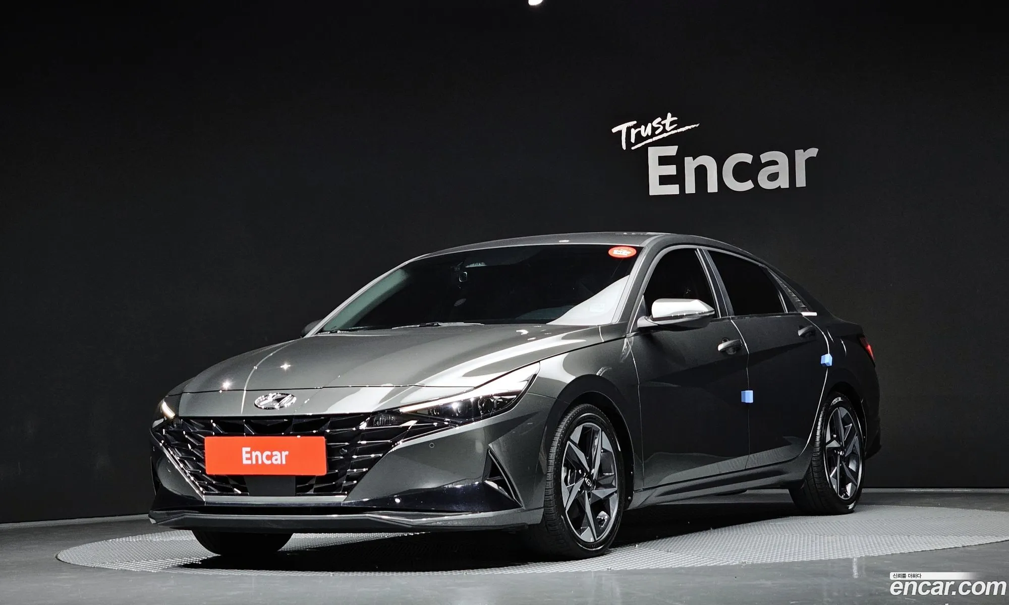 Hyundai Elantra Hybrid 2021 — 3