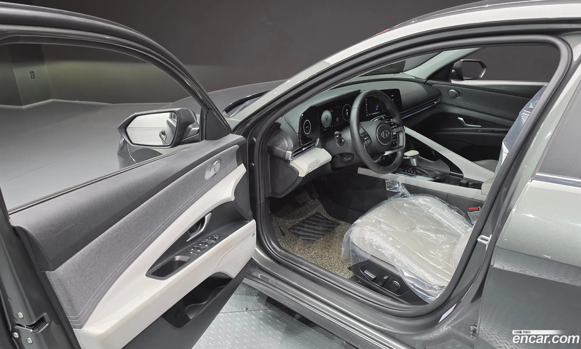 Hyundai Elantra Hybrid 2021 — 14