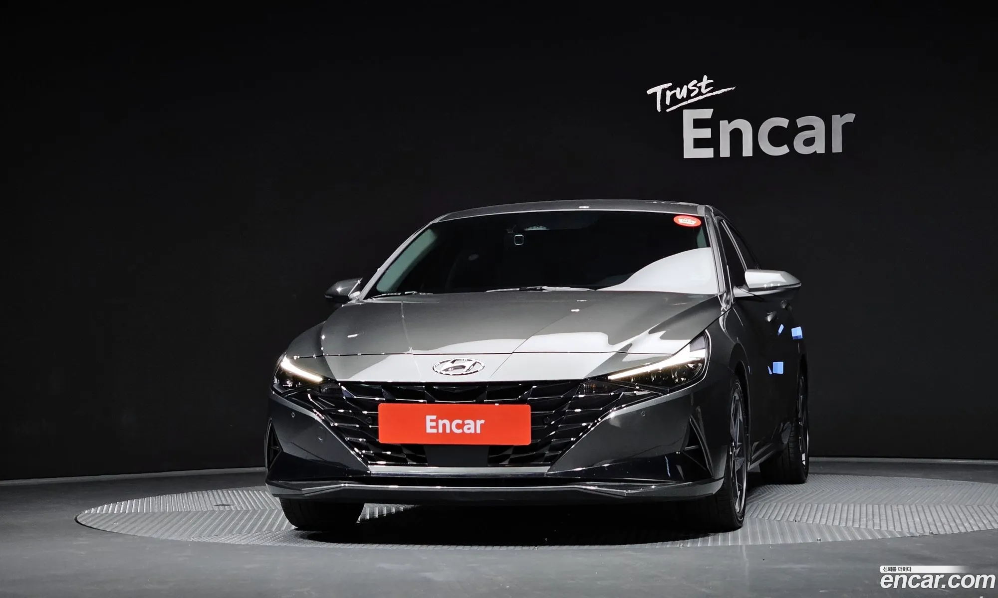 Hyundai Elantra Hybrid 2021 — 13